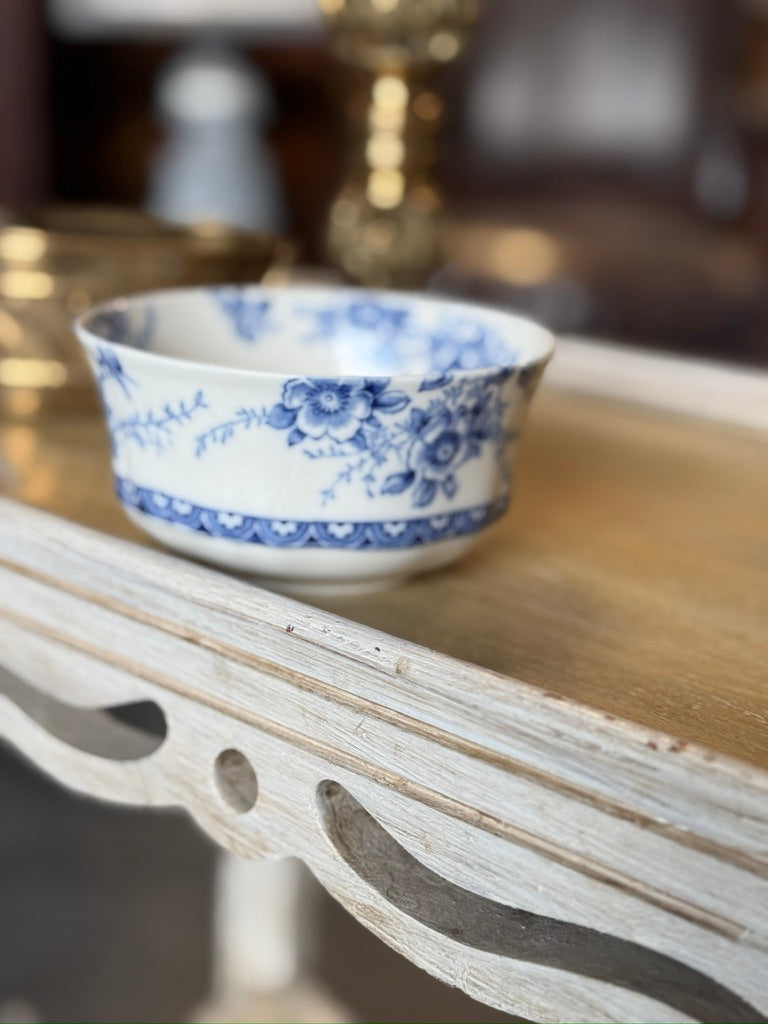 Antique Alfred Meakin Medway Decor Royal Semi-Porcelain Bowl