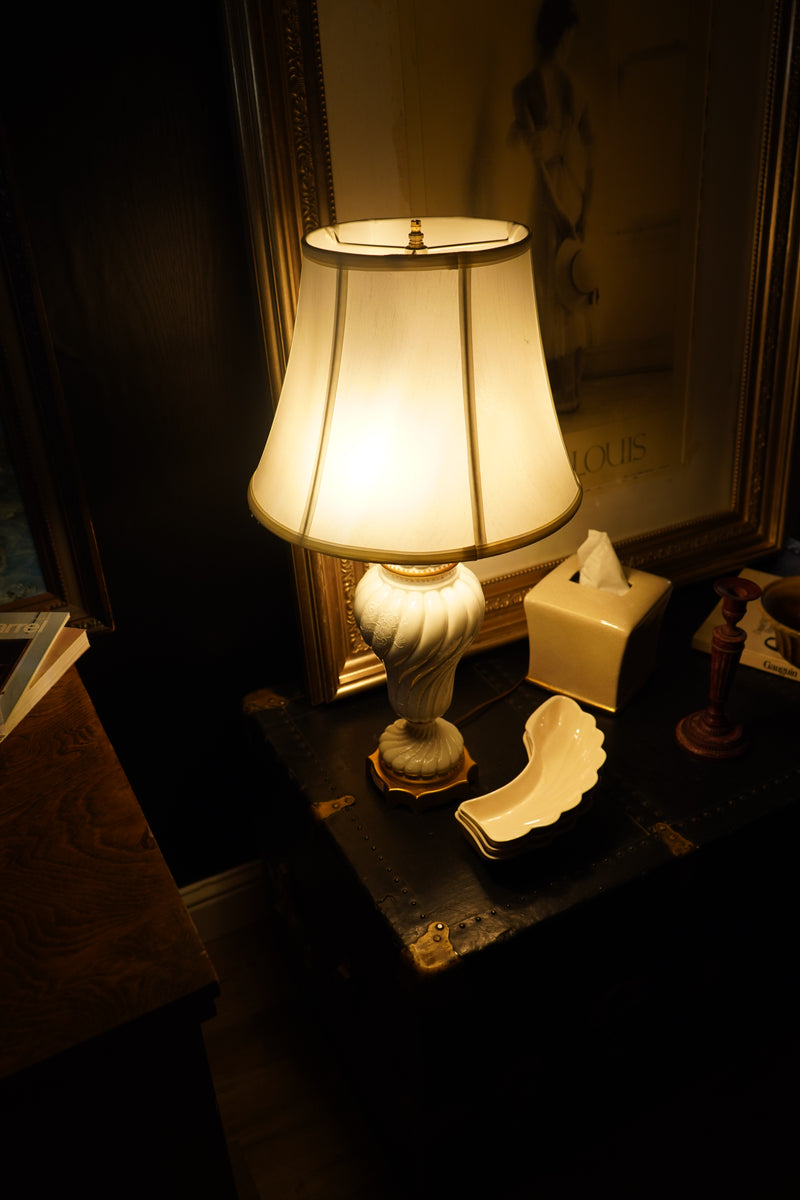 1960s Ivory Ceramic Urn Table Lamp with Gold Accents