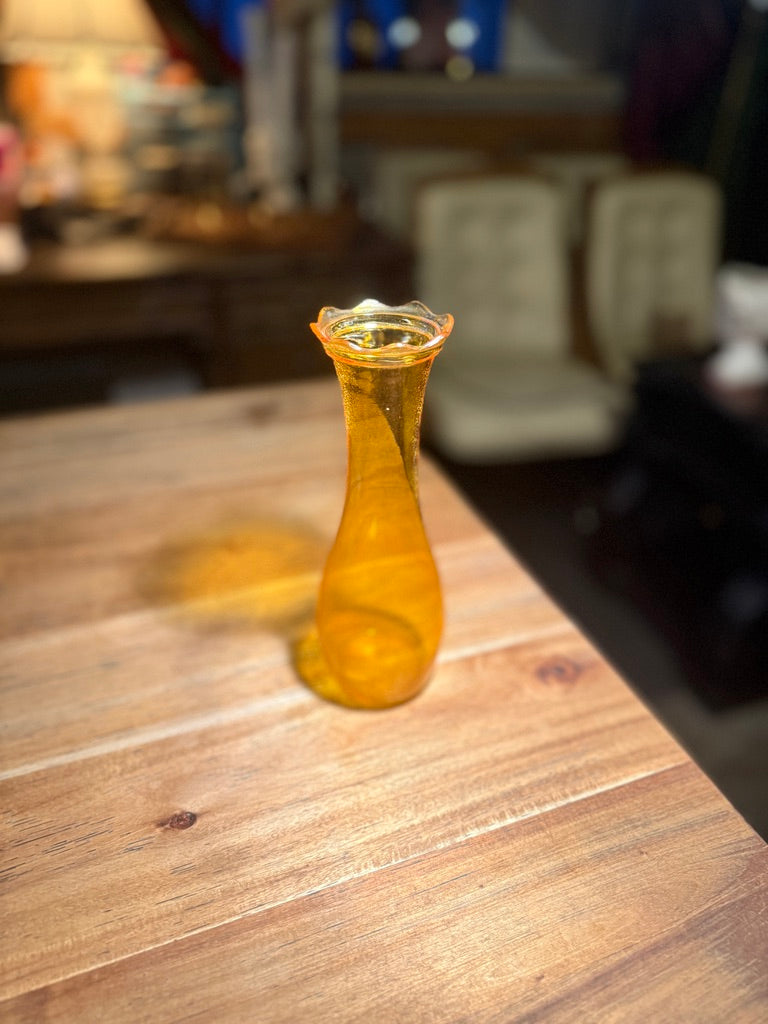 Mid-Century Yellow Handblown Glass Vase – Scalloped Rim, Citrine Hue & Timeless Light