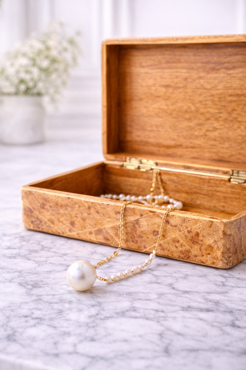 Vintage Leaf Veneer Decorative Box c. 1960s