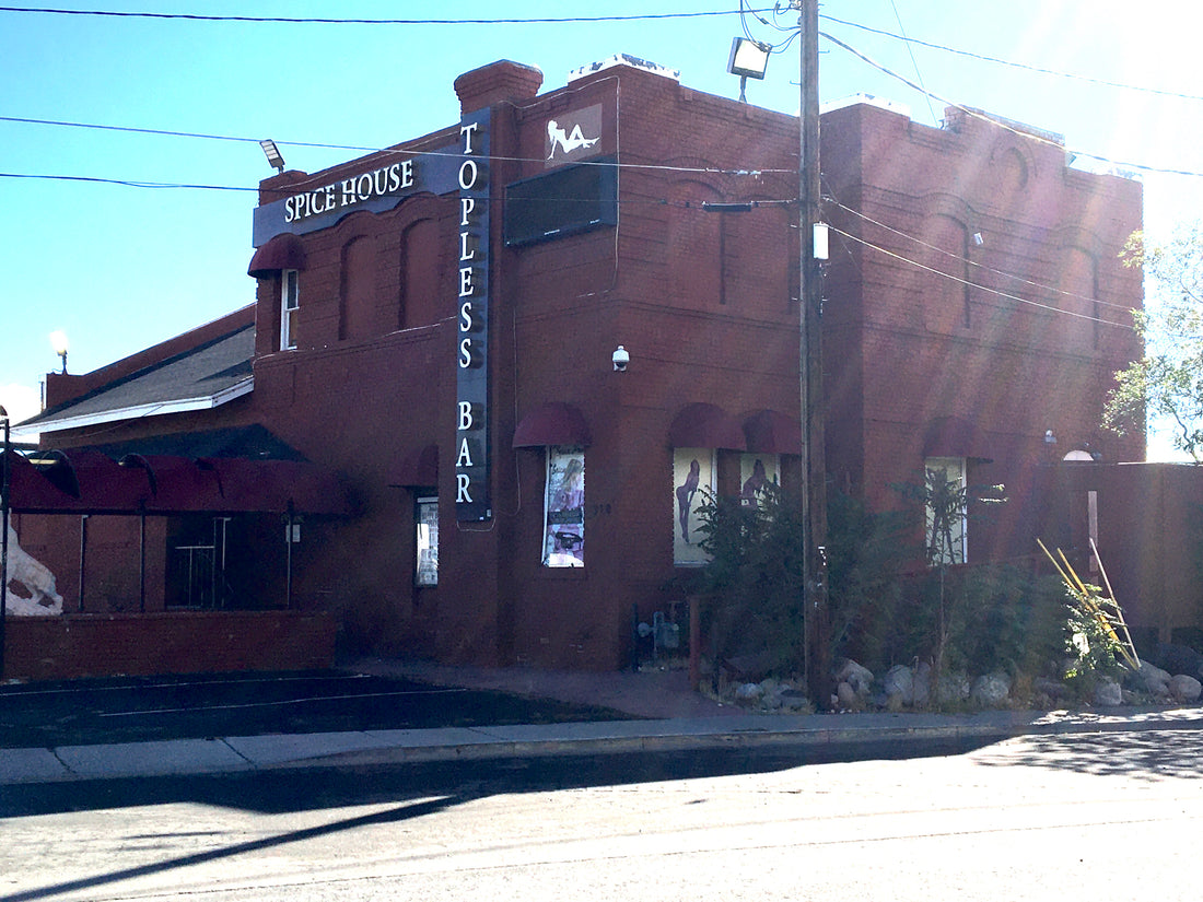 The brick Rainier Brewing Company Bottling Plant of 1905 at 310 Spokane Street in Reno's old Fourth Street brewery district. Photo by JMcFNV, CC BY-SA 4.0.