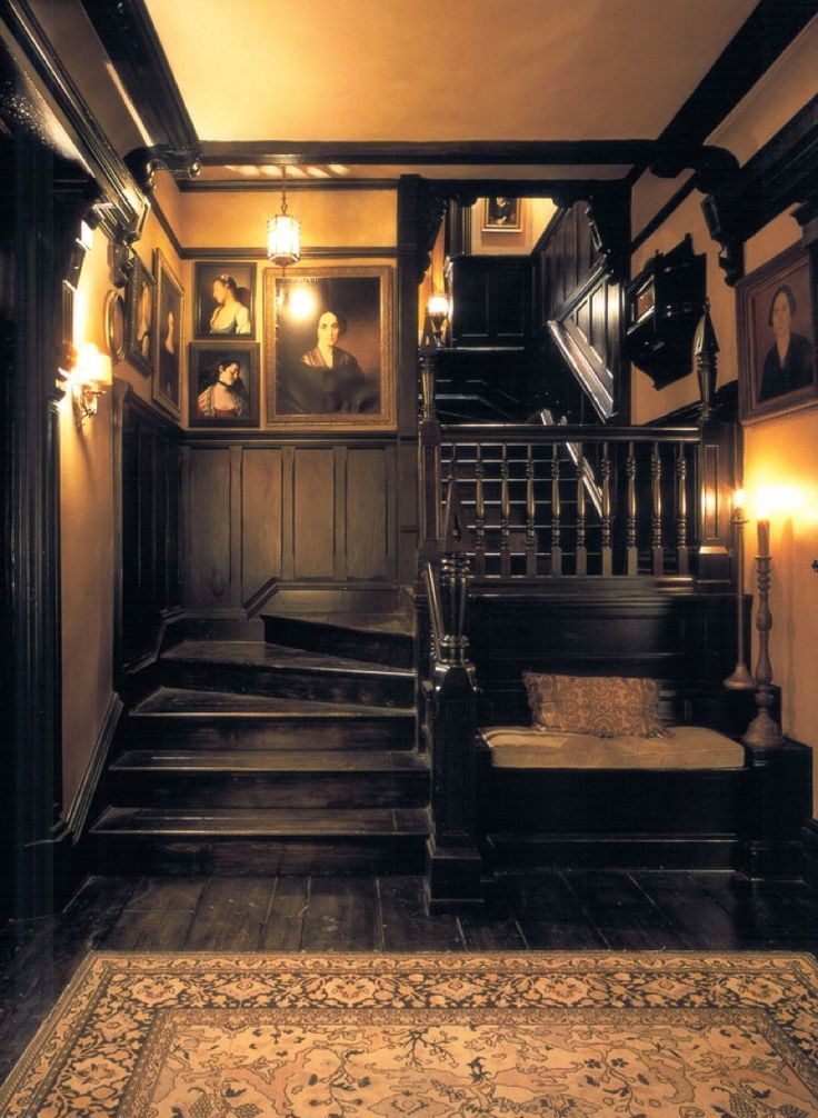 Dark Walls in Old Houses: Why They Work Better Than You Think