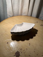Set of 4 Mid-Century California Shell Dishes, C613 (c. 1955)