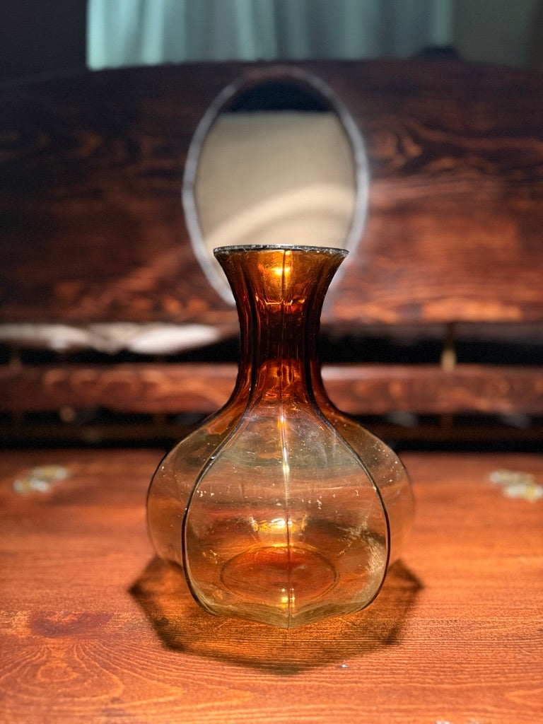 Vintage Tiara Indiana Glass Amber “Burnt Honey” Colonial 9-Sided Vase / Decanter