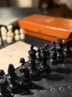 c.1945 E.S. Lowe Tournament Chess Men in Gallant Knight Case