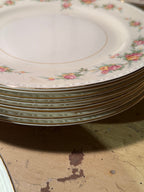Homer Laughlin “Eggshell Georgian” Dinner Service, 40 Pieces (c. 1944)