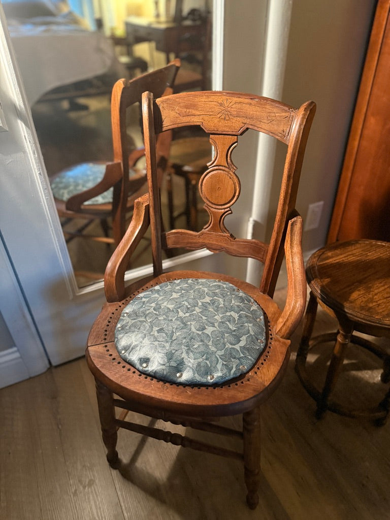 Hand-Finished English Oak Armchair, c.1910, with Custom Leather Seat and Silver Tack Trim