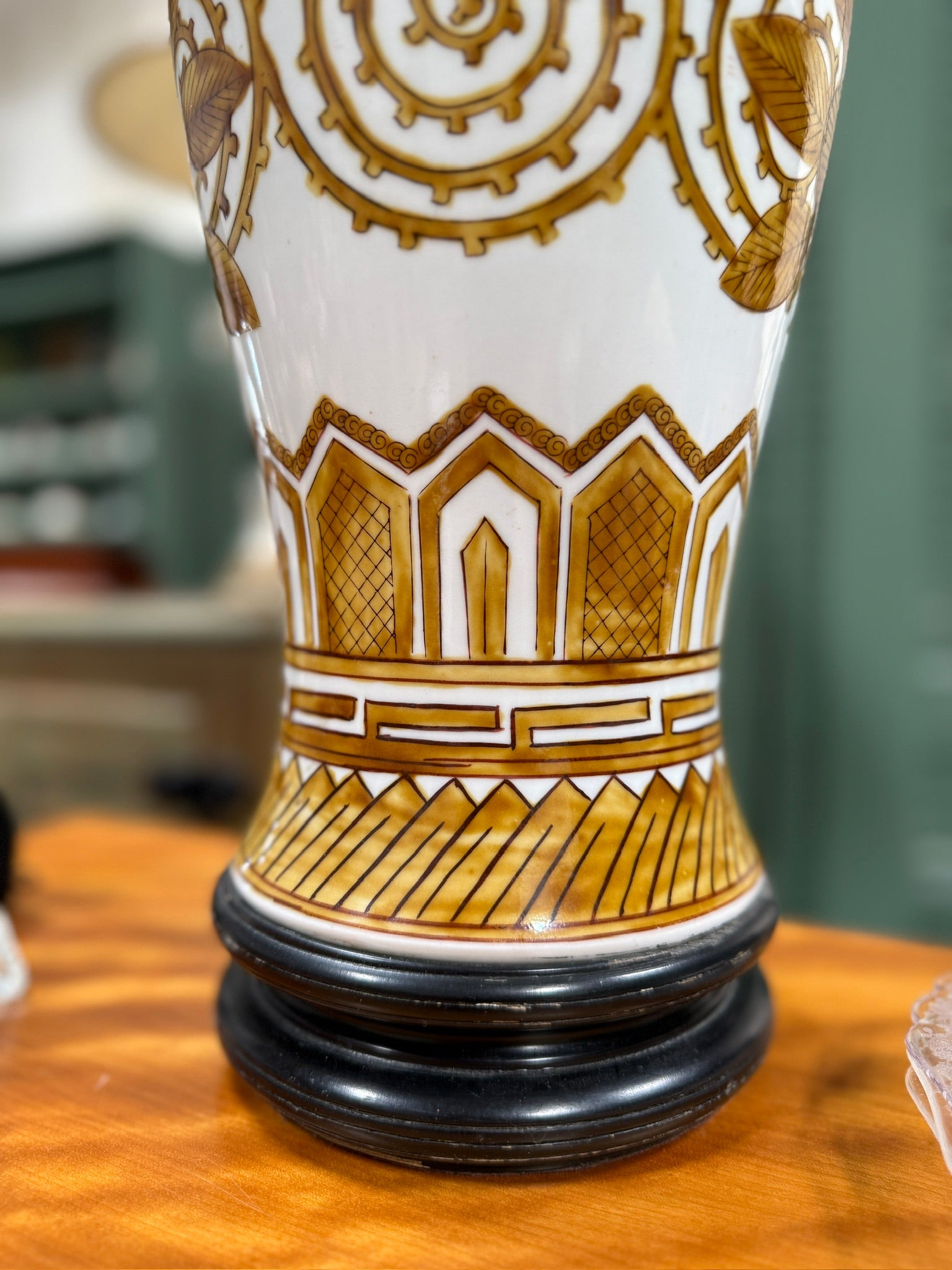 1940s–1950s Large Porcelain Art Deco Chinoiserie Table Lamp