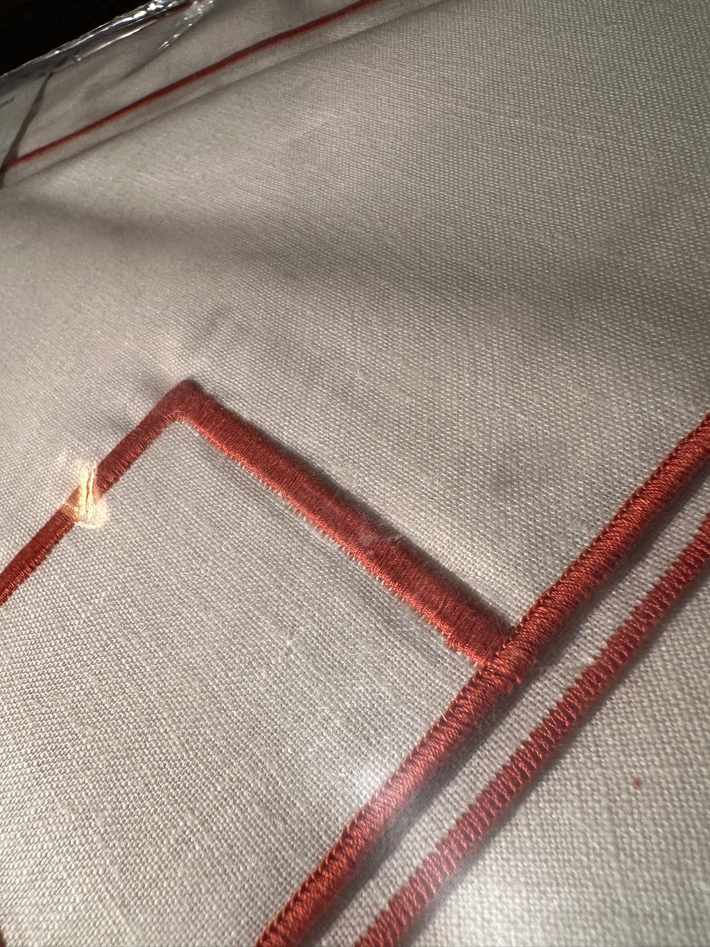 Unopened 1960s Matouk 8-Piece Table Linen Set