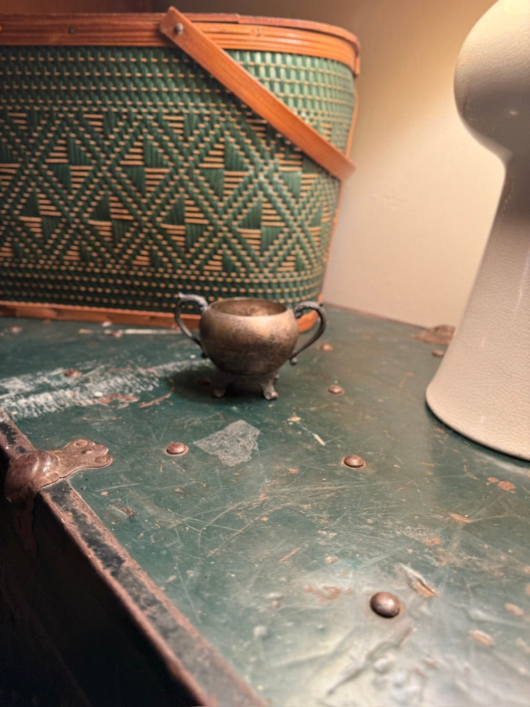 Vintage FB Rogers Silver Co Sugar Bowl 1224 – Silverplate Tripod Footed Creamer c. late 1940s-50s