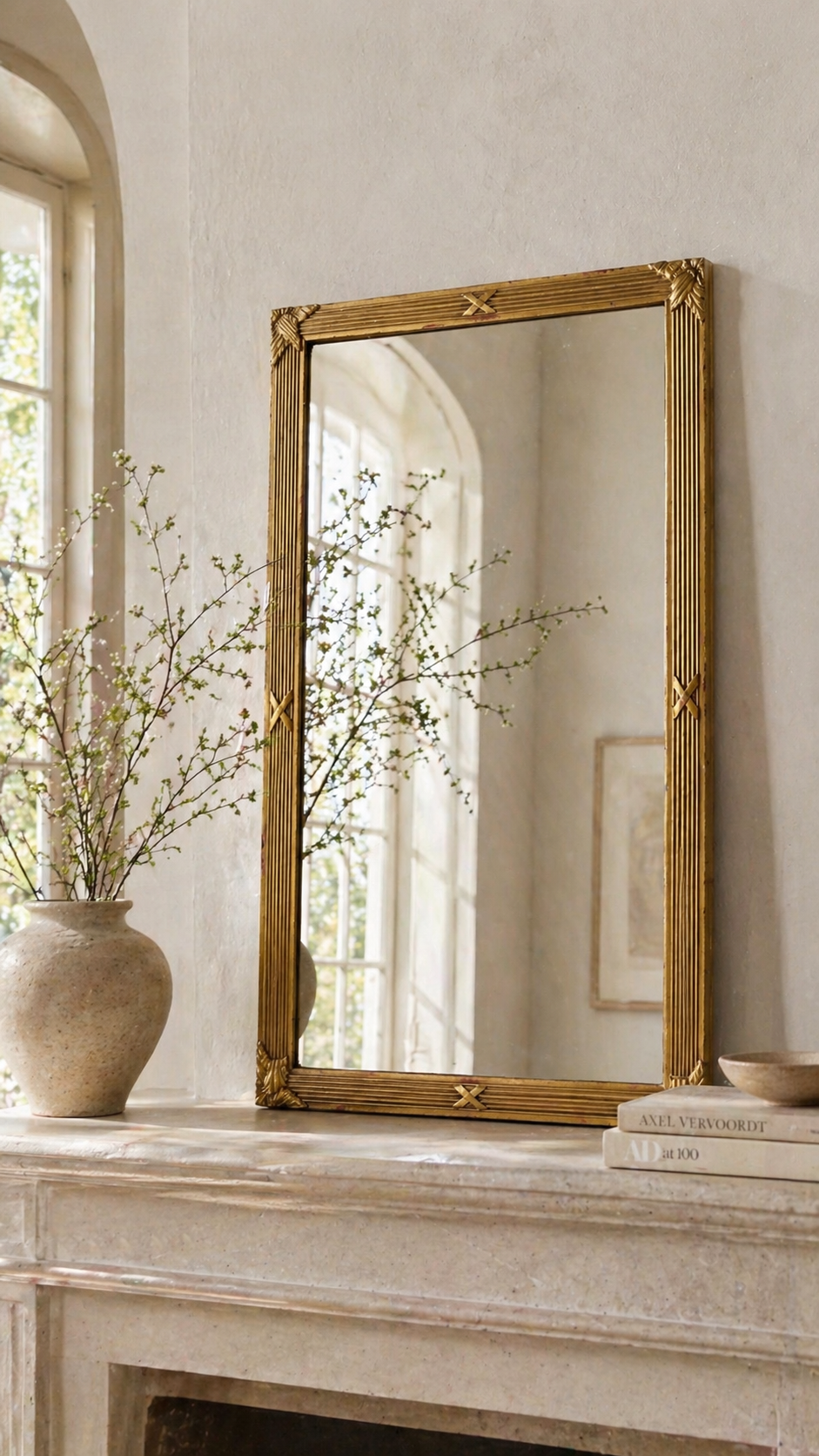 Vintage Federal-Style Gilt Wall Mirror c. 1950s
