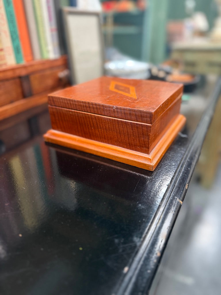 1933 Personalized Wooden Keepsake Box With Inlaid Lid