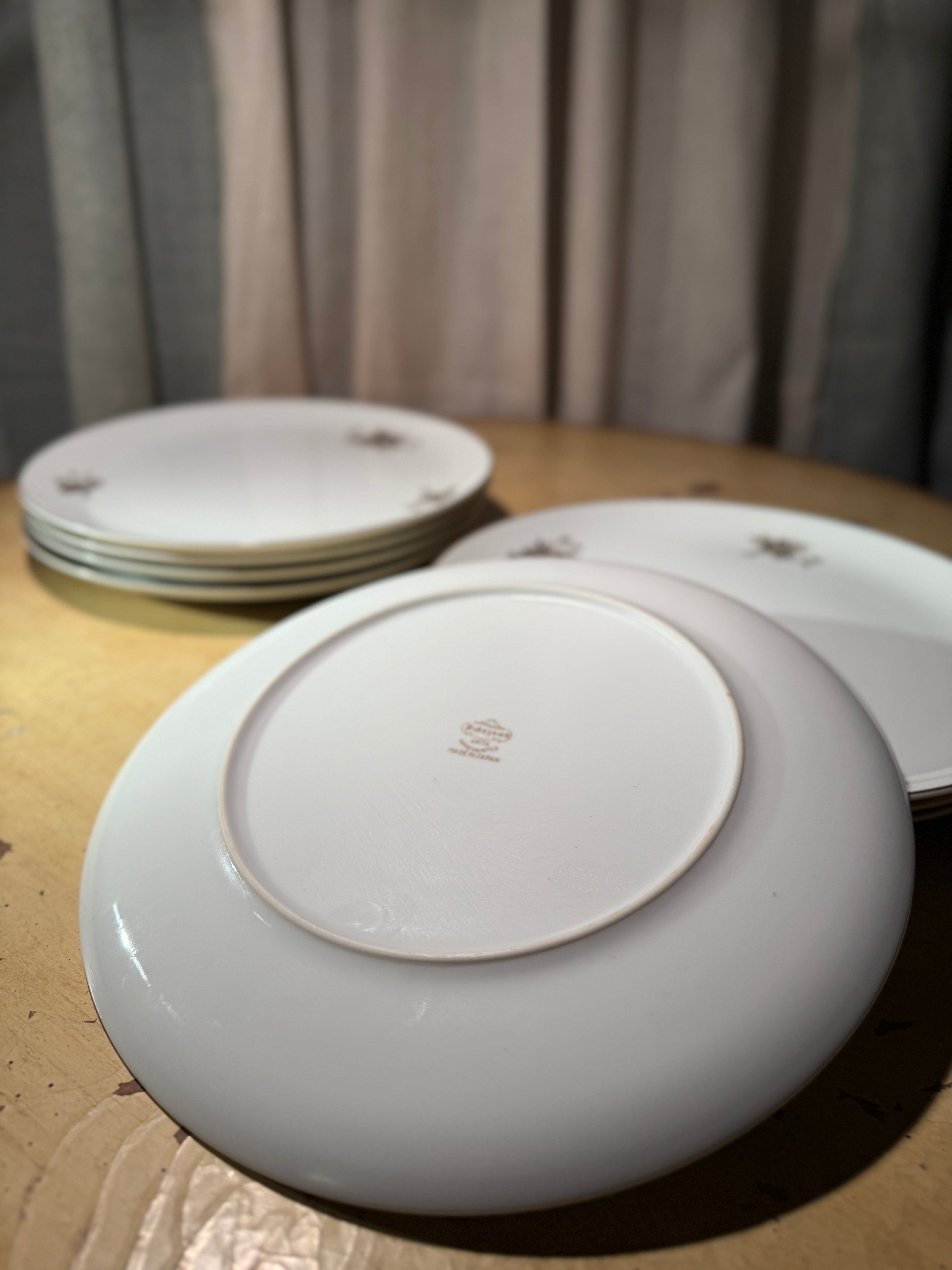 Fukagawa Arita Porcelain Dinner Plates Gold Floral Japan