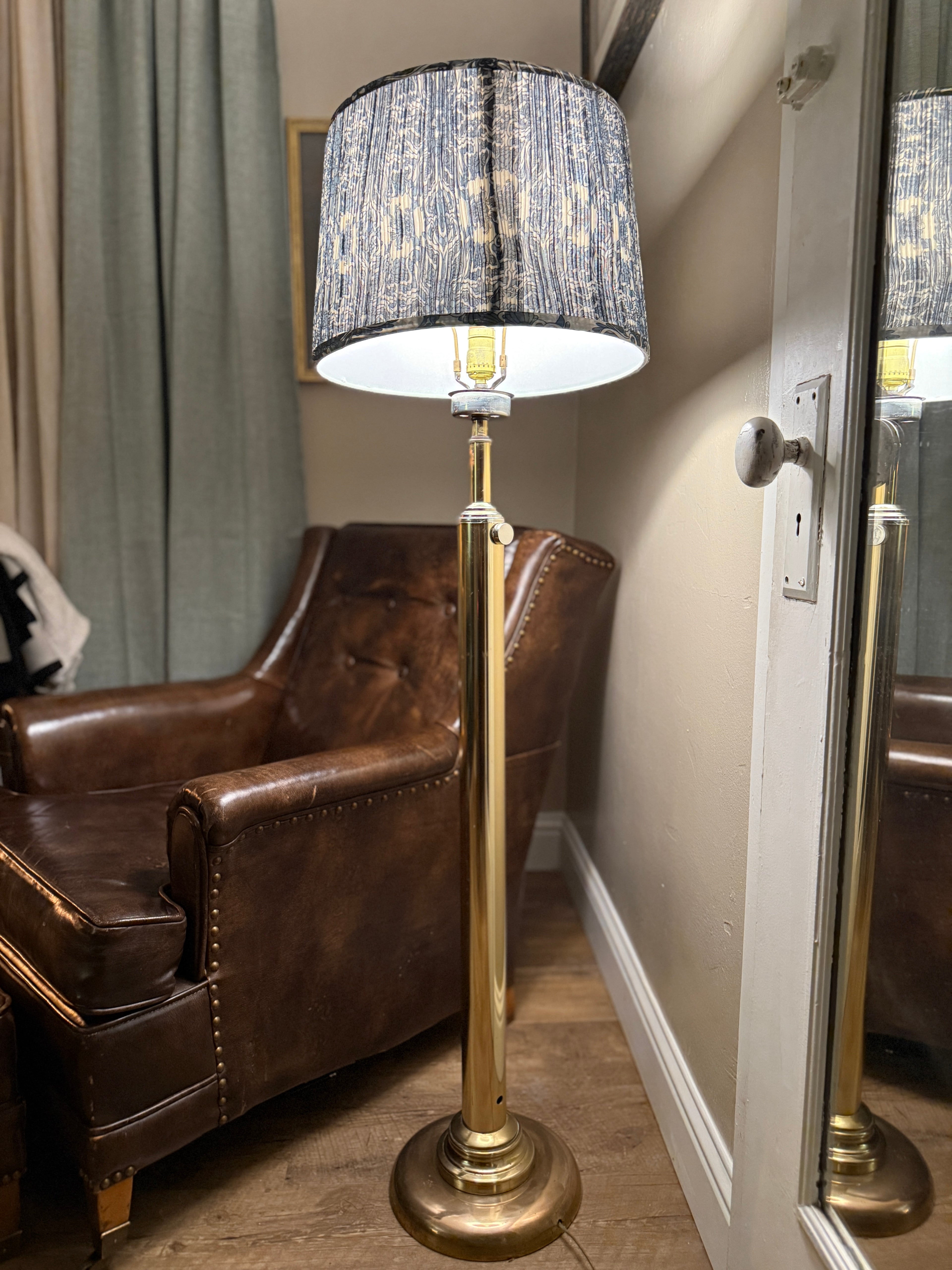 Art Deco Brass Floor Lamp with Harp Fitter & Custom Drum Shade, c. 1940s–1950s