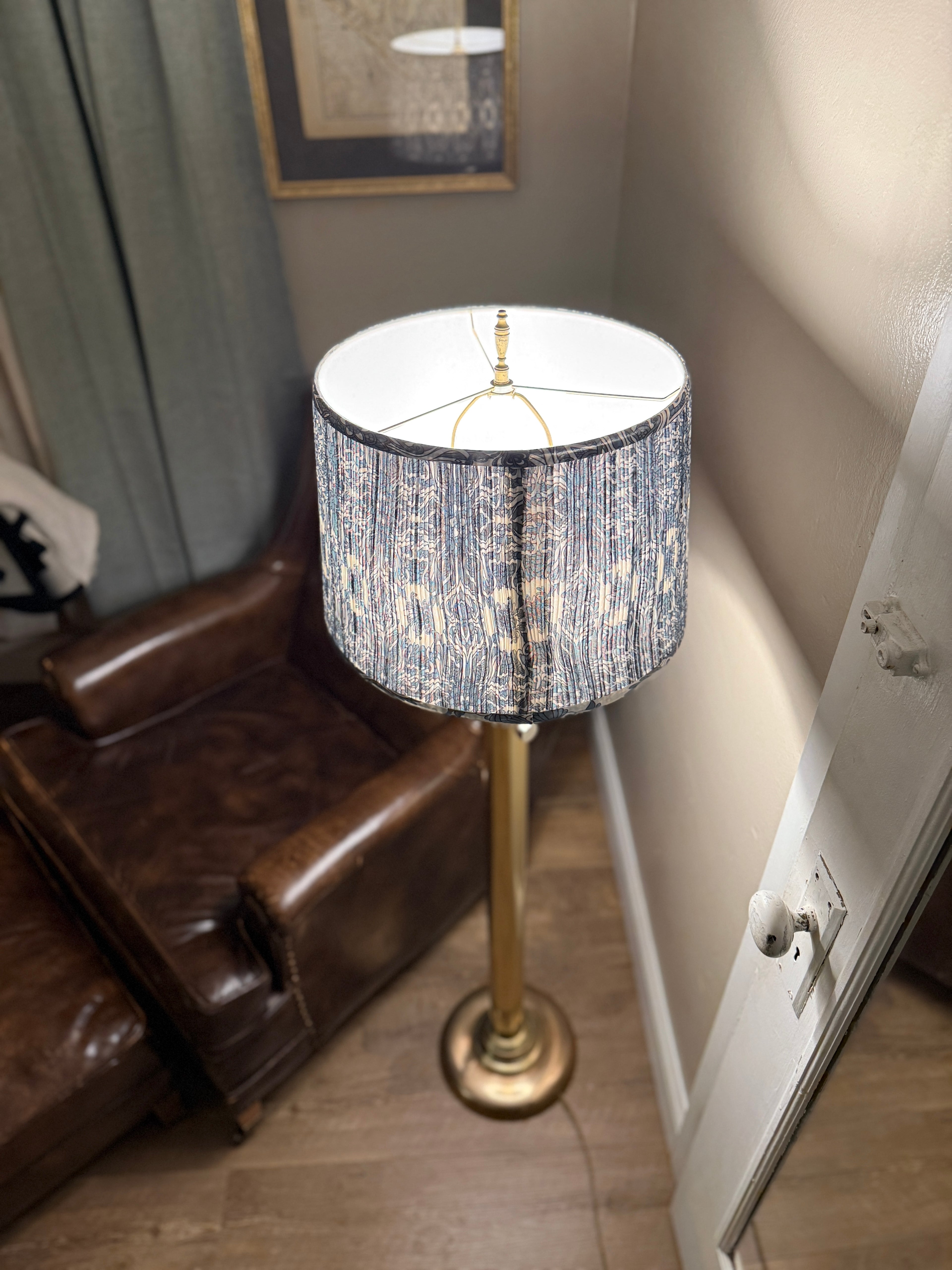 Art Deco Brass Floor Lamp with Harp Fitter & Custom Drum Shade, c. 1940s–1950s