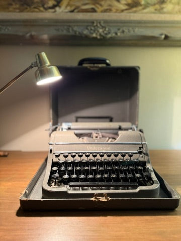 1936 Underwood Champion Portable Typewriter with Original Case