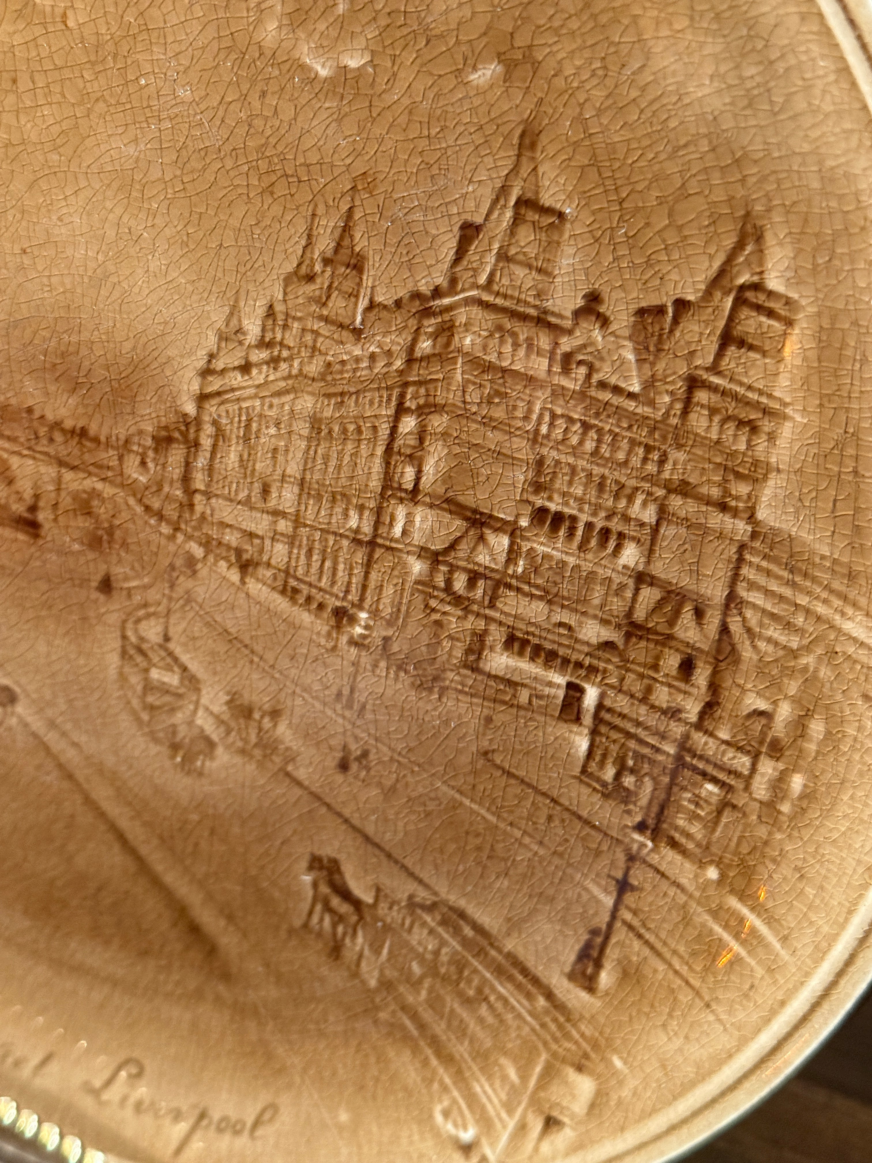 French Souvenir Transferware Plate Depicting St. George’s Hall, Liverpool, c. 1900–1920