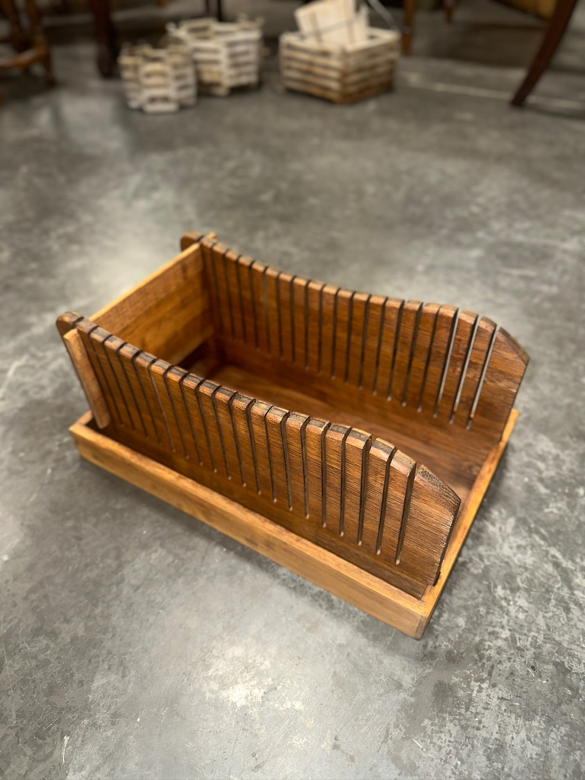 Bread Slicing Box in Quartersawn Oak, Twin Kerfed Guide Walls over a Crumb Tray Base, American, c. 1930–1955