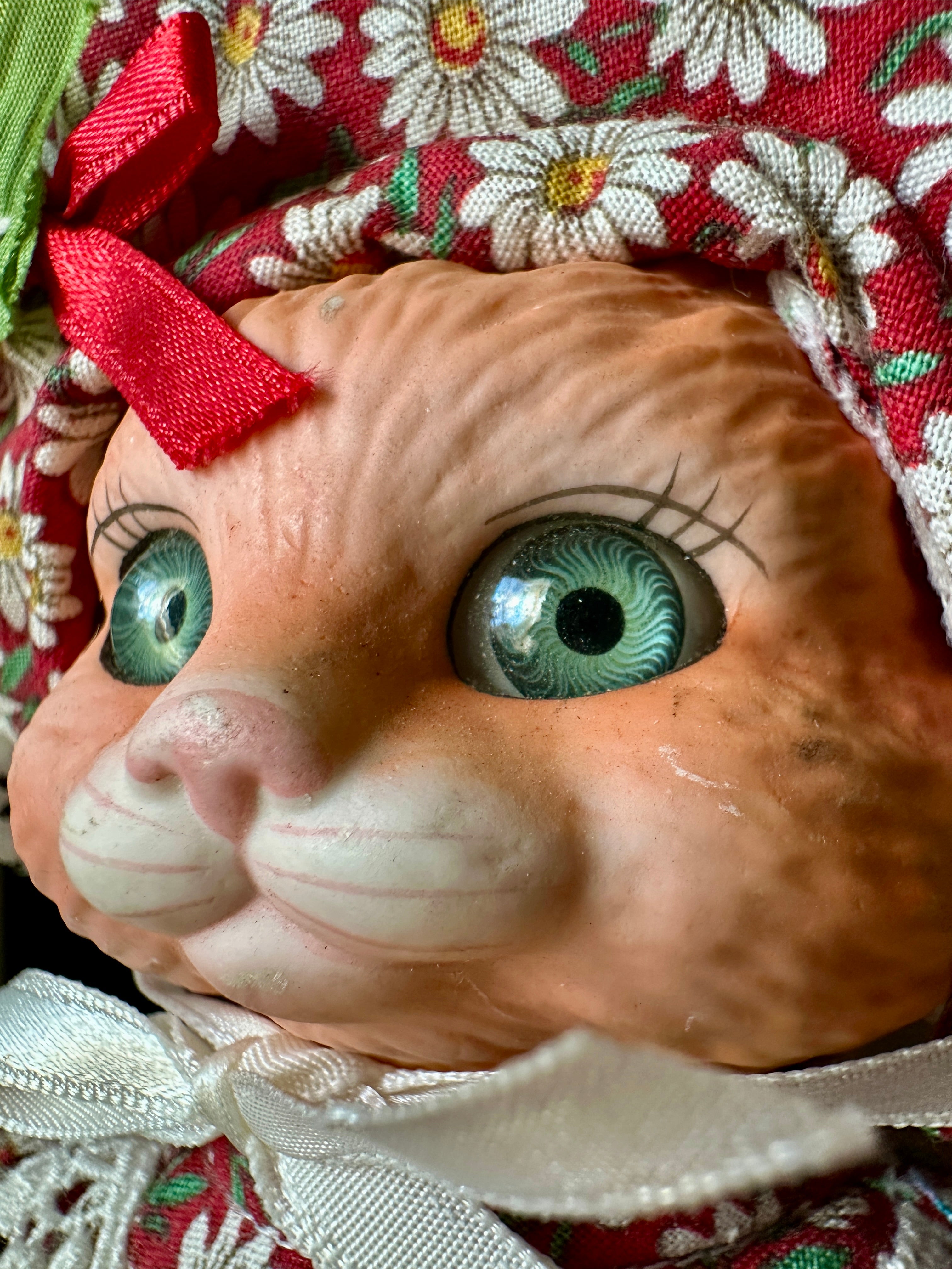 Betty Jane Carter “Bonnet Belle Cats” Porcelain Doll, Ms. Purry Peaches, 1994 | Curated Reduction
