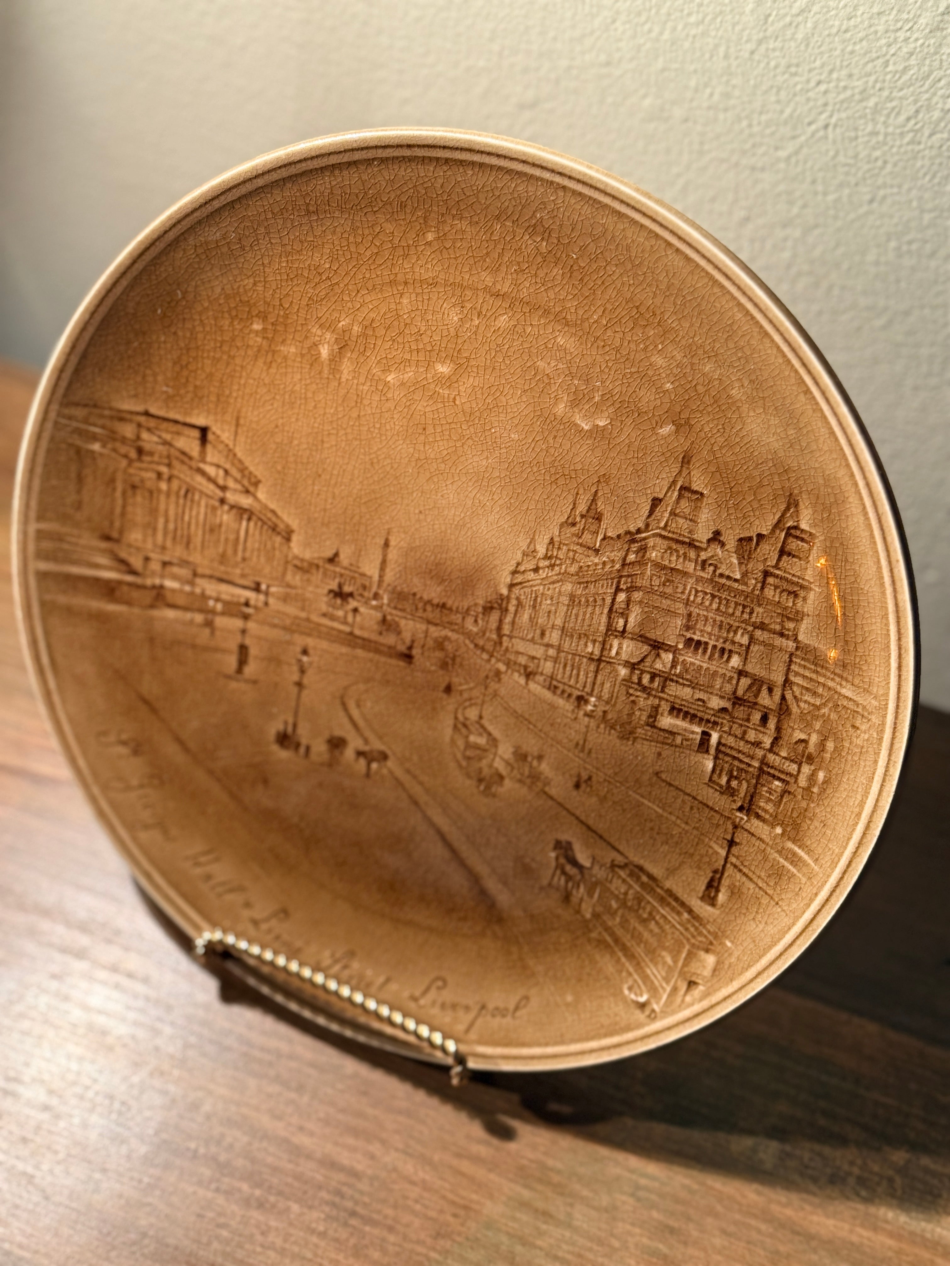 French Souvenir Transferware Plate Depicting St. George’s Hall, Liverpool, c. 1900–1920