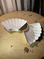 Set of 4 Mid-Century California Shell Dishes, C613 (c. 1955)