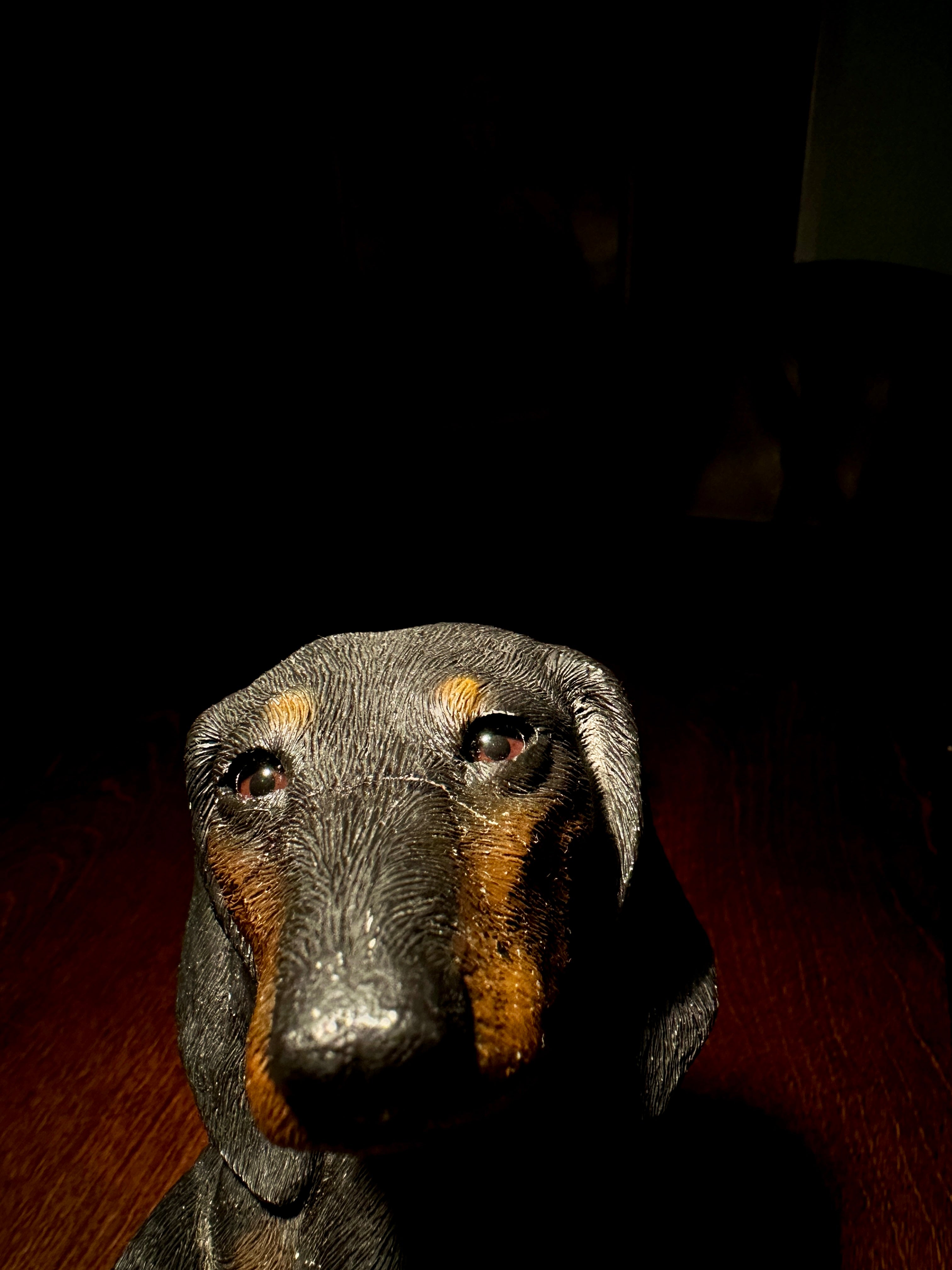 "Sitting Pretty" Sandicast Dachshund Figurine | Hand-Cast Resin Dog Sculpture, 1990