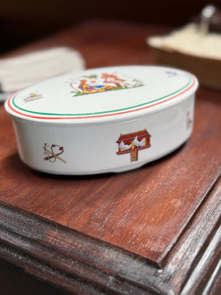 C. 1955 Vintage Villeroy & Boch Mettlach Asta Covered Vanity Box