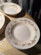 Homer Laughlin “Eggshell Georgian” Dinner Service, 40 Pieces (c. 1944)