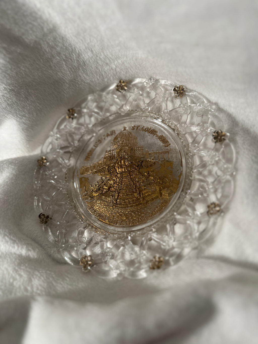 Antique 1904 St. Louis World’s Fair Pressed Glass Souvenir Plate, Festival Hall & Cascade Gardens