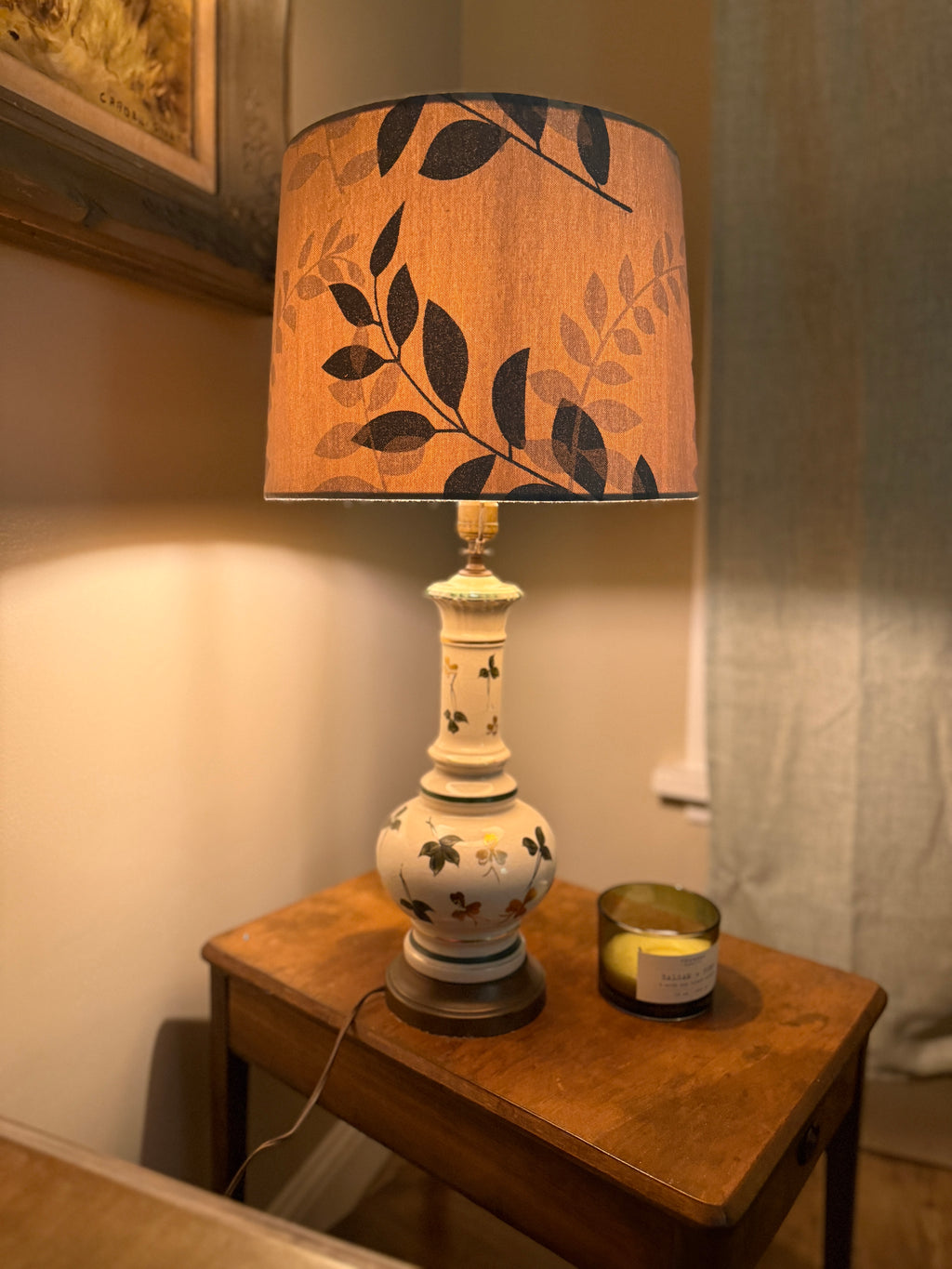Hand-Painted Ceramic Table Lamp with Crackle Glaze & Floral Motif, c. 1930s–1940s
