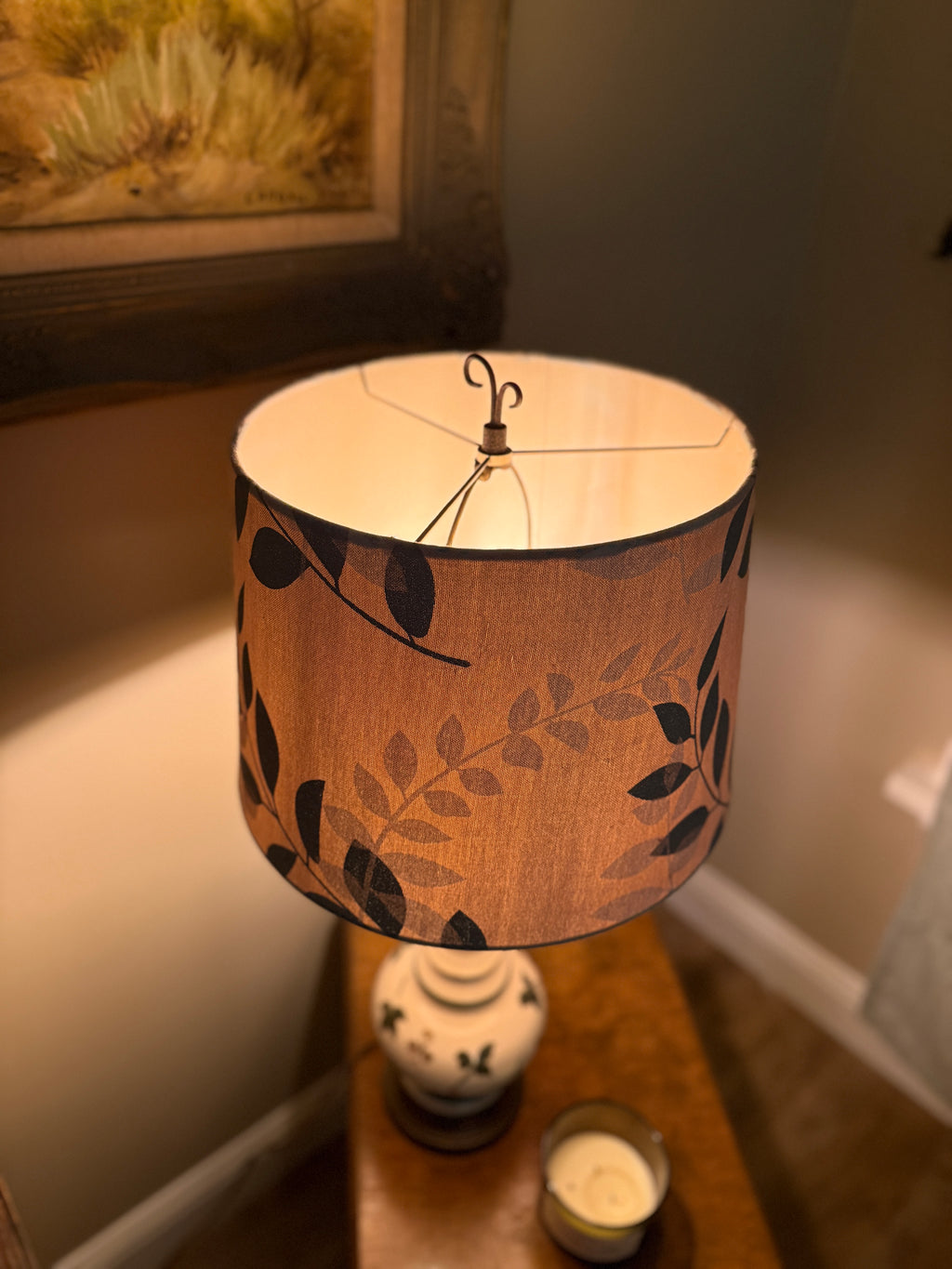 Hand-Painted Ceramic Table Lamp with Crackle Glaze & Floral Motif, c. 1930s–1940s