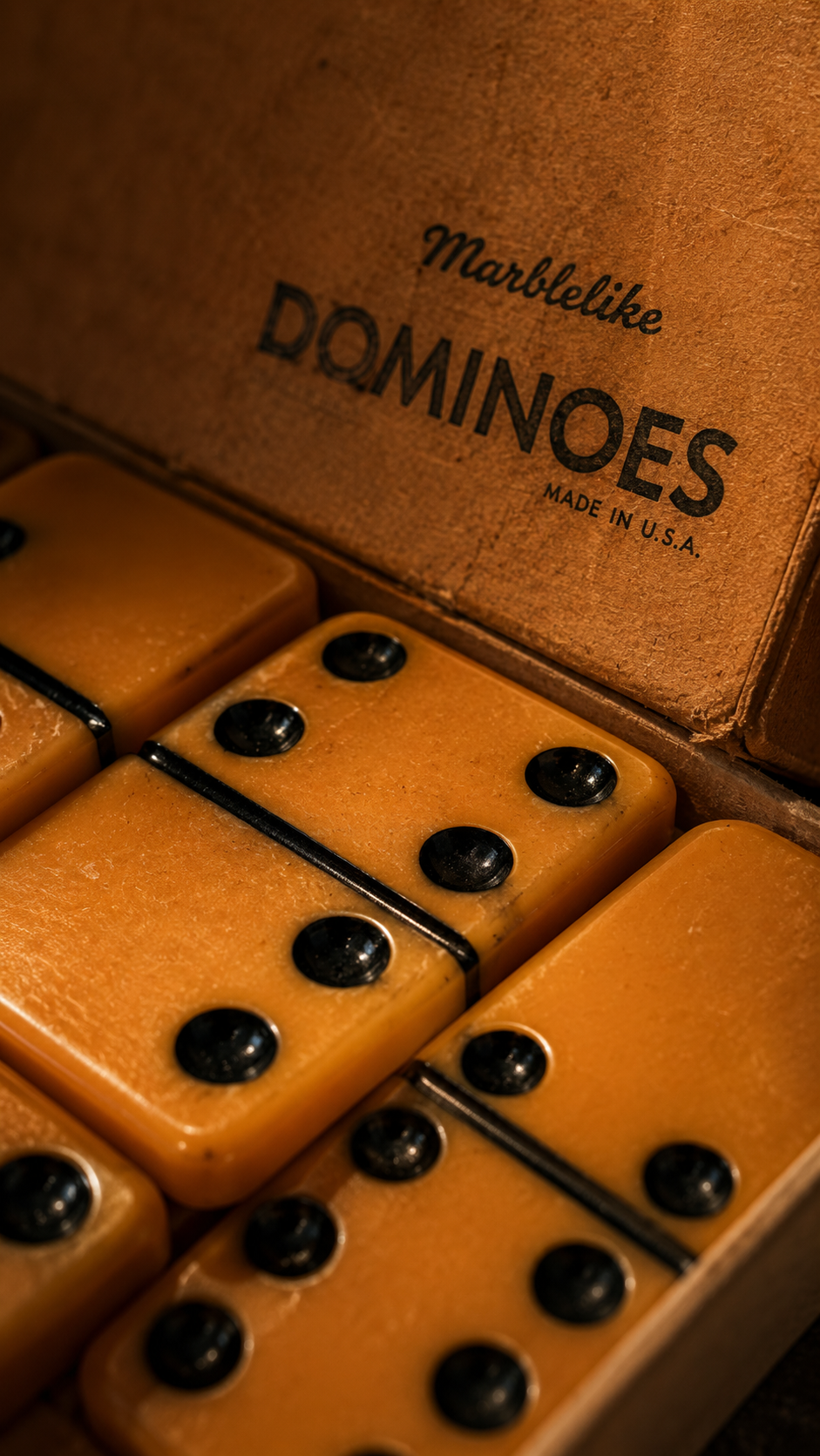 Vintage Puremco Marblelike Dominoes Set in Butterscotch Case