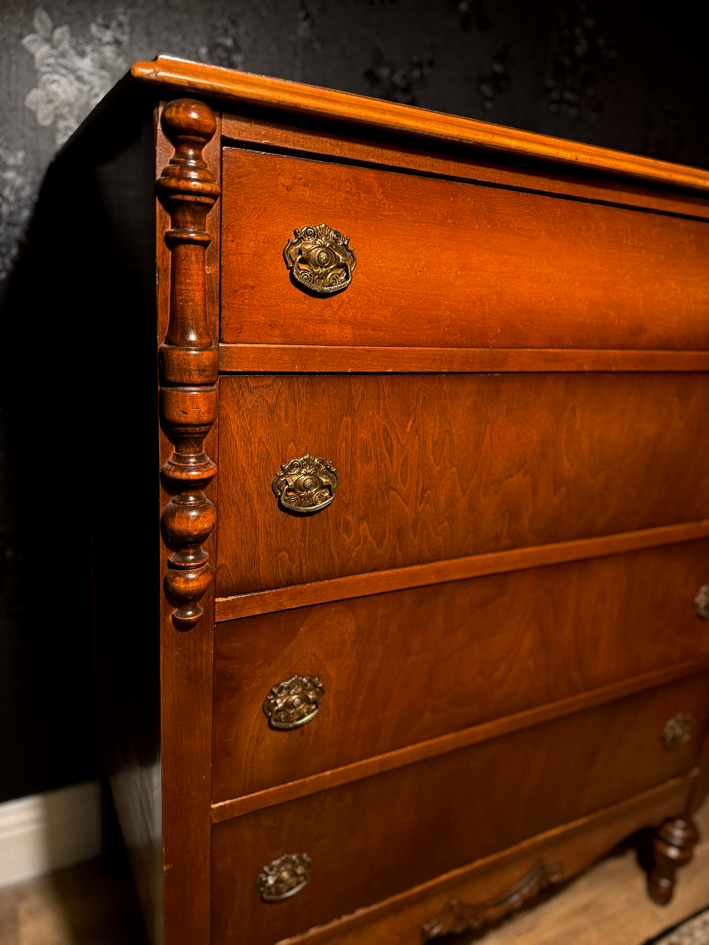 Four-Drawer Chest of Drawers with Turned Columns and Carved Apron, American, Walnut Veneer, c. 1910–1915
