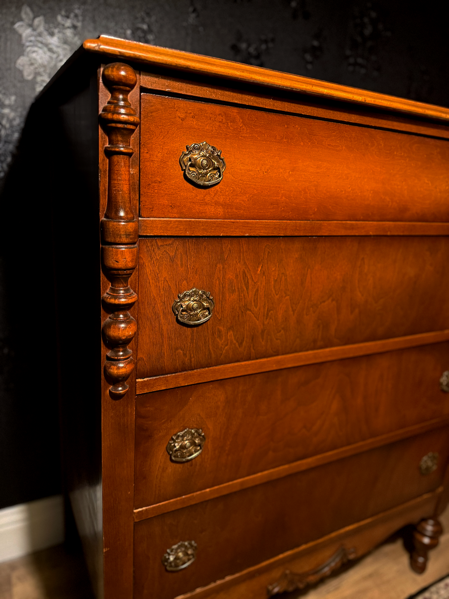 Four-Drawer Chest of Drawers with Turned Columns and Carved Apron, American, Walnut Veneer, c. 1910–1915
