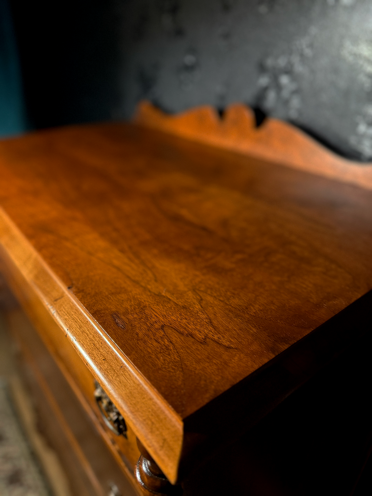 Four-Drawer Chest of Drawers with Turned Columns and Carved Apron, American, Walnut Veneer, c. 1910–1915