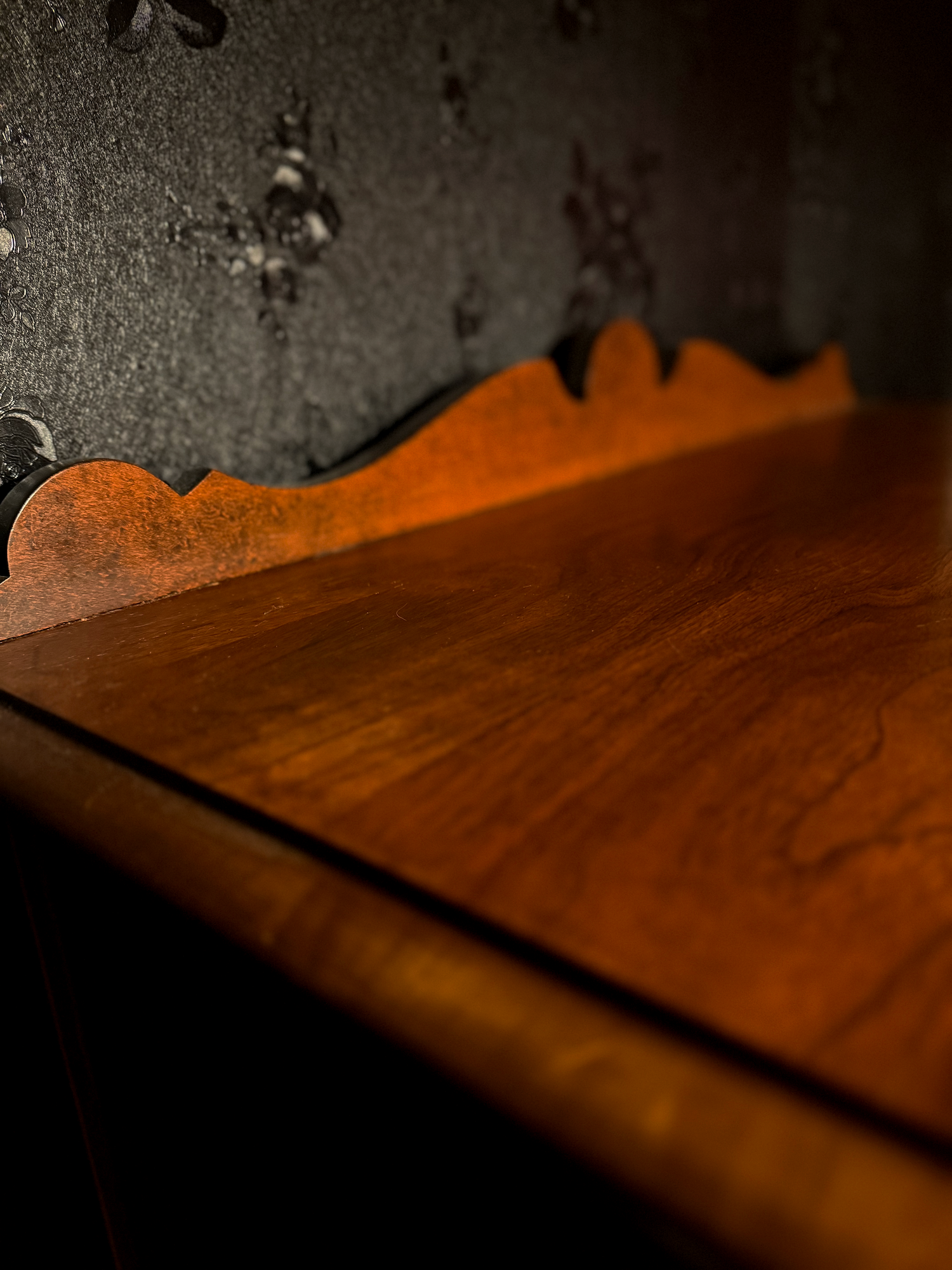 Four-Drawer Chest of Drawers with Turned Columns and Carved Apron, American, Walnut Veneer, c. 1910–1915