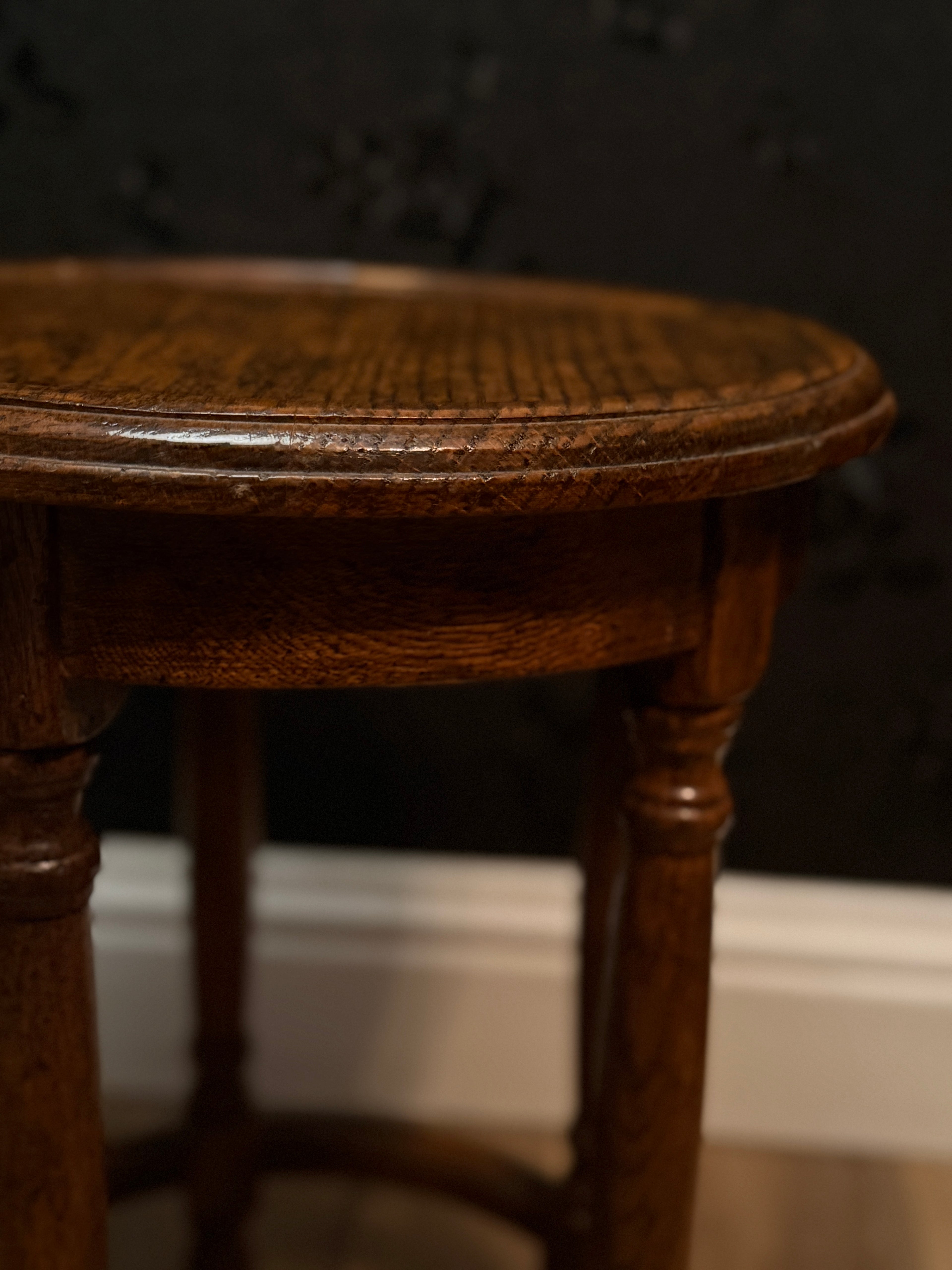 Antique Oak Round Side Table — English Arts & Crafts Movement, Circa 1900–1915