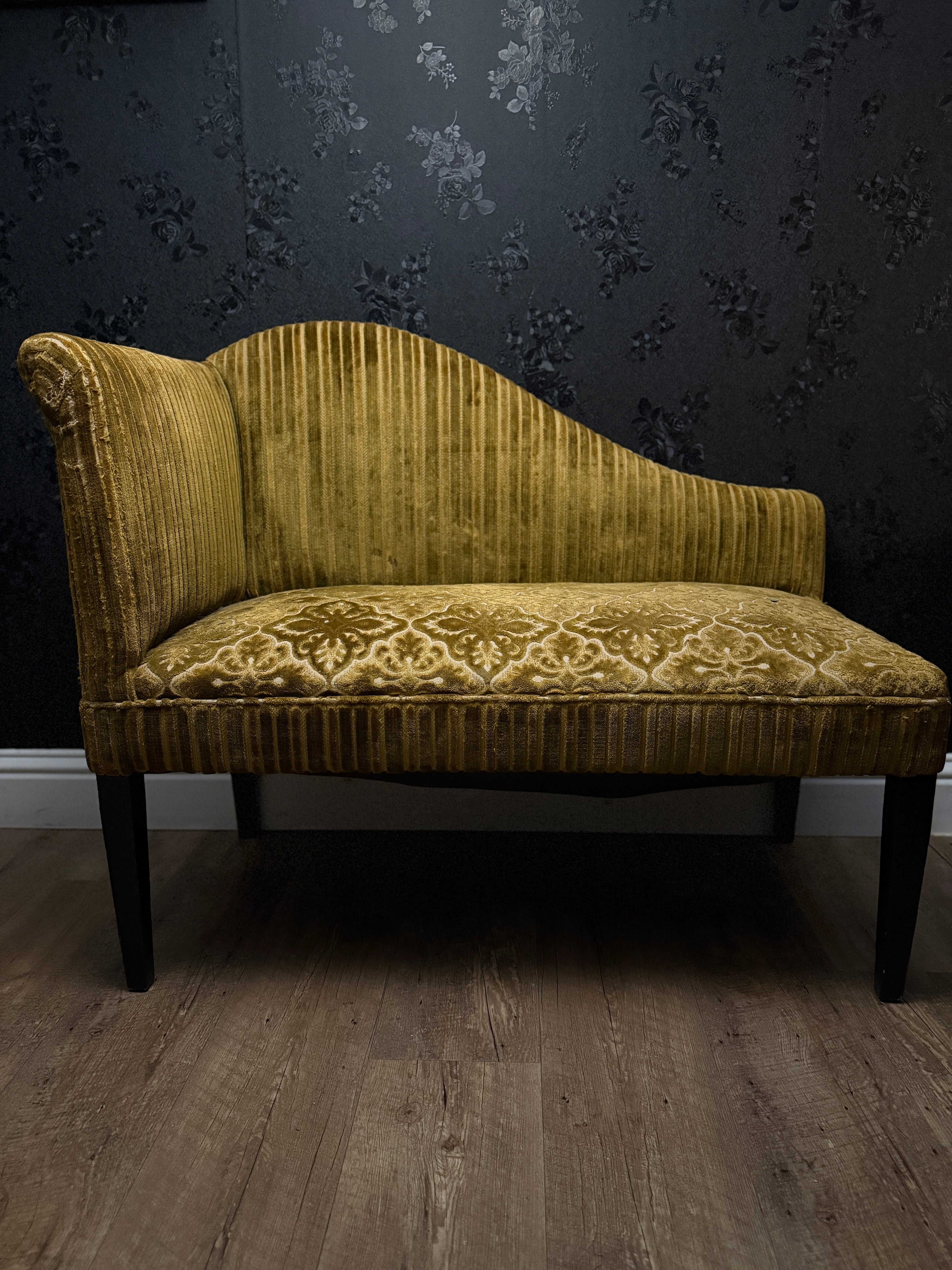 Mid-Century Hollywood Regency Slipper Settee — Tufted Gold Velvet, United States, Circa 1955–1965