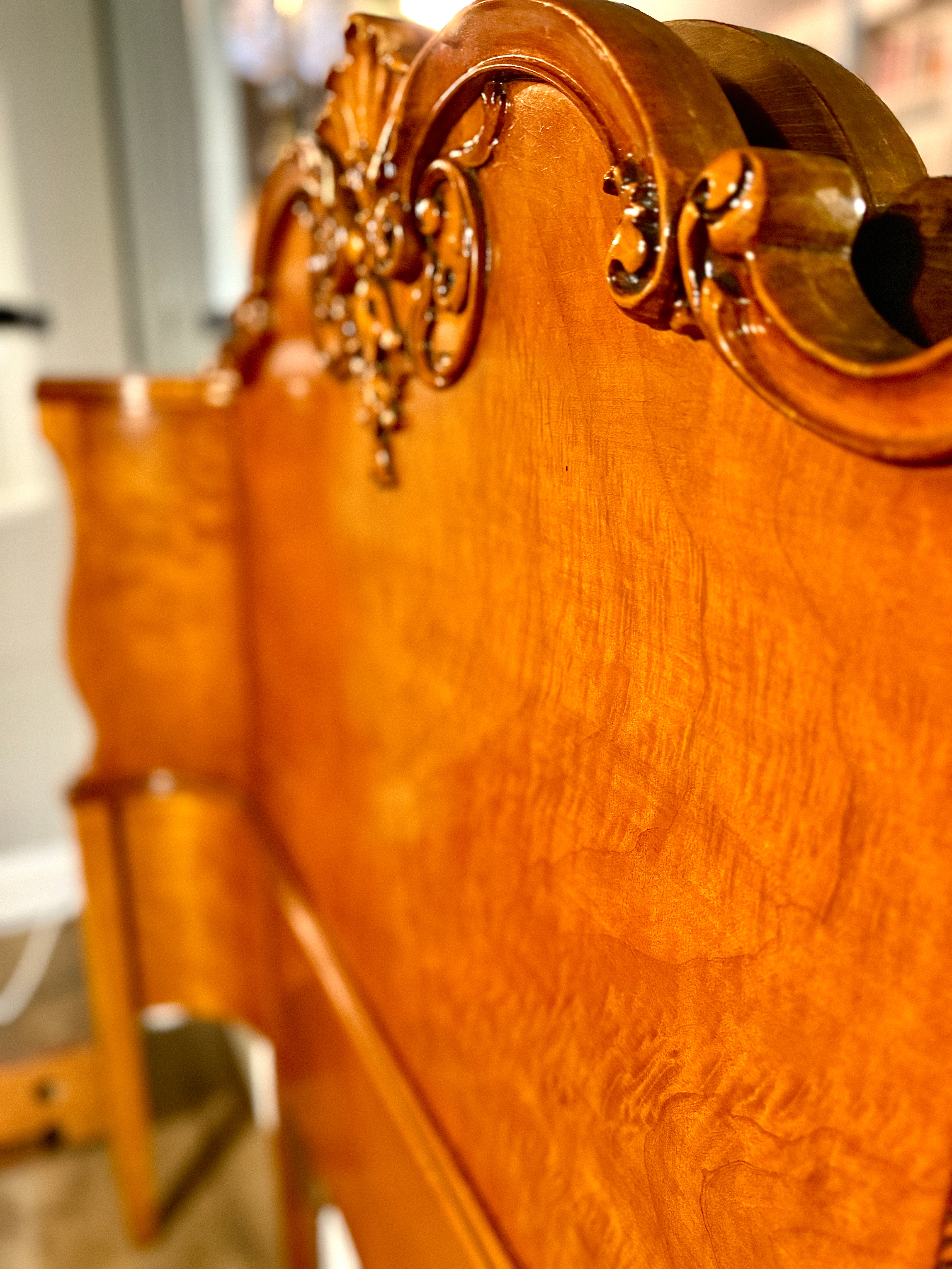 c. 1920s French Louis XV / Rococo Revival Bed in Figured Walnut with Marquetry