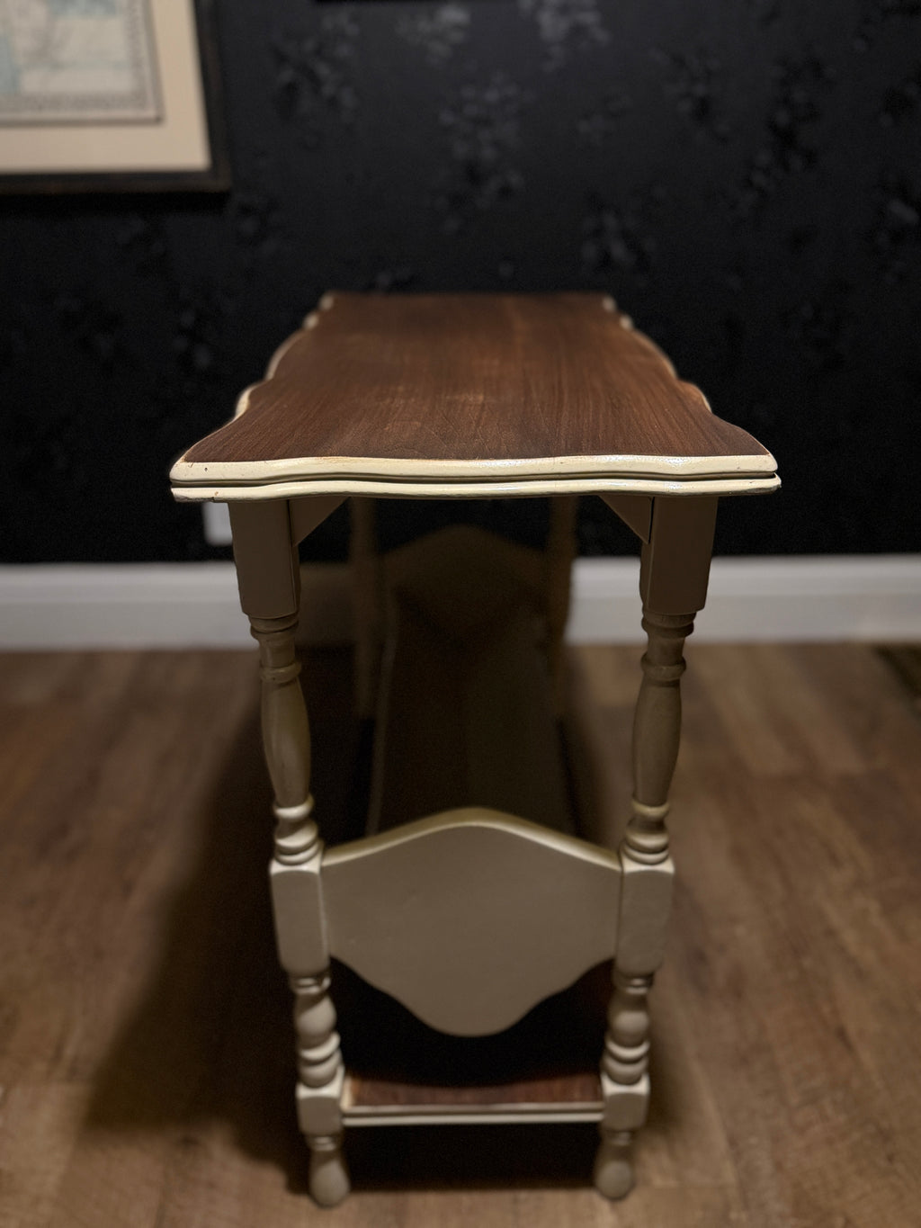 Early American Console with Book Trough (c. 1948–1955) — Serpentine Top, Turned Legs, Two-Tone Charm