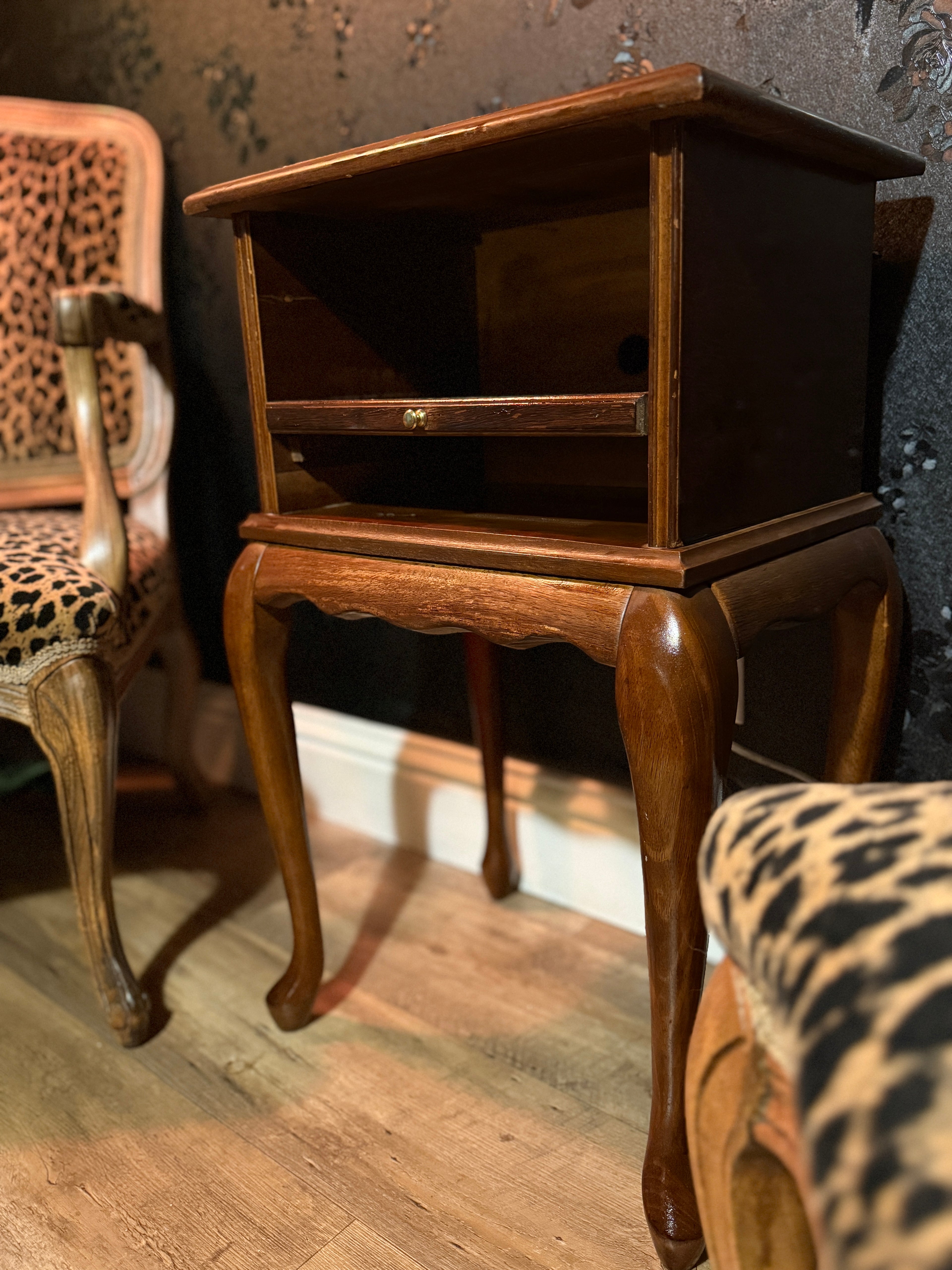 Queen Anne Revival Mahogany Nightstand with Slide-Out Shelf, c.1955