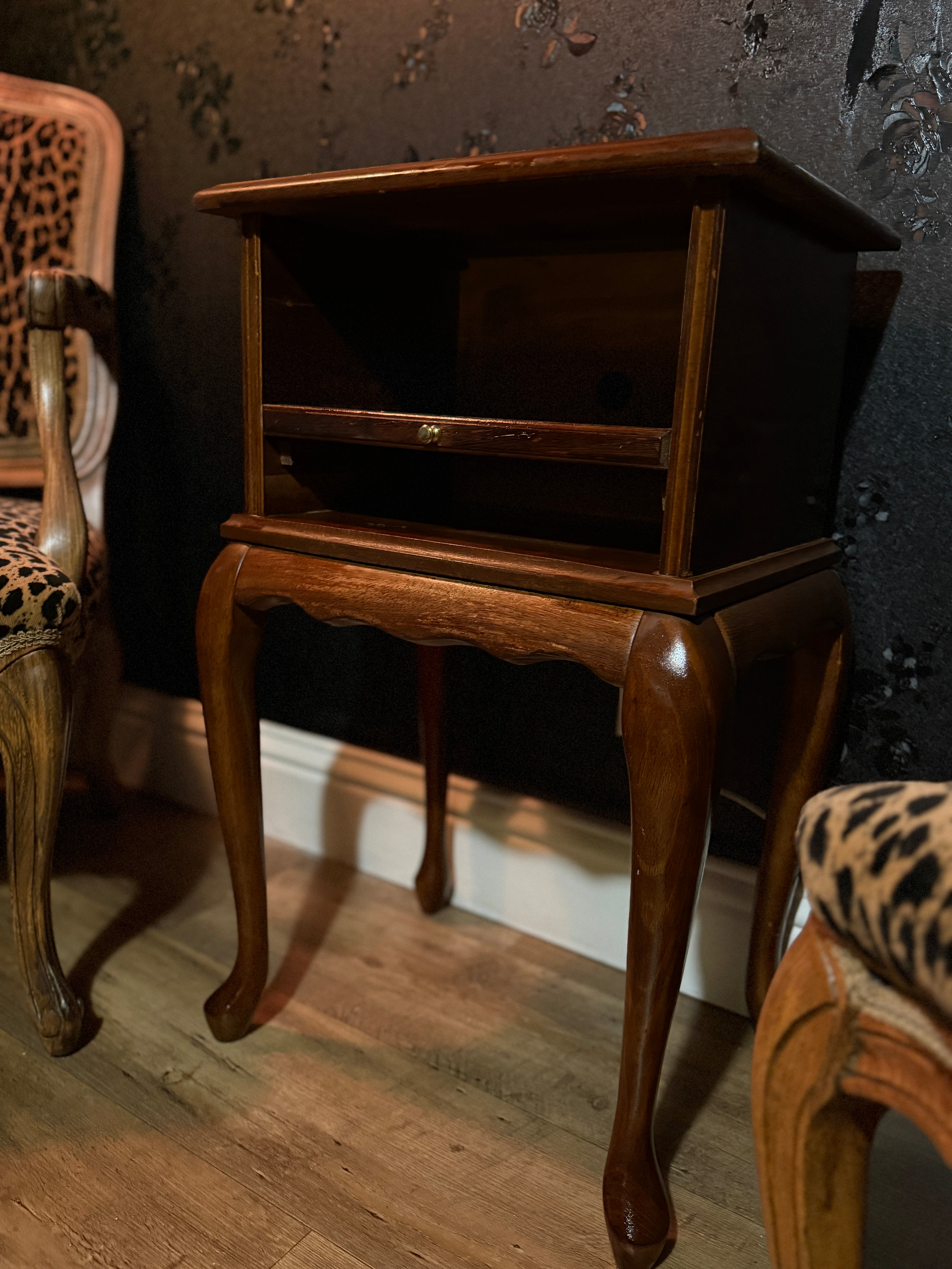 Queen Anne Revival Mahogany Nightstand with Slide-Out Shelf, c.1955