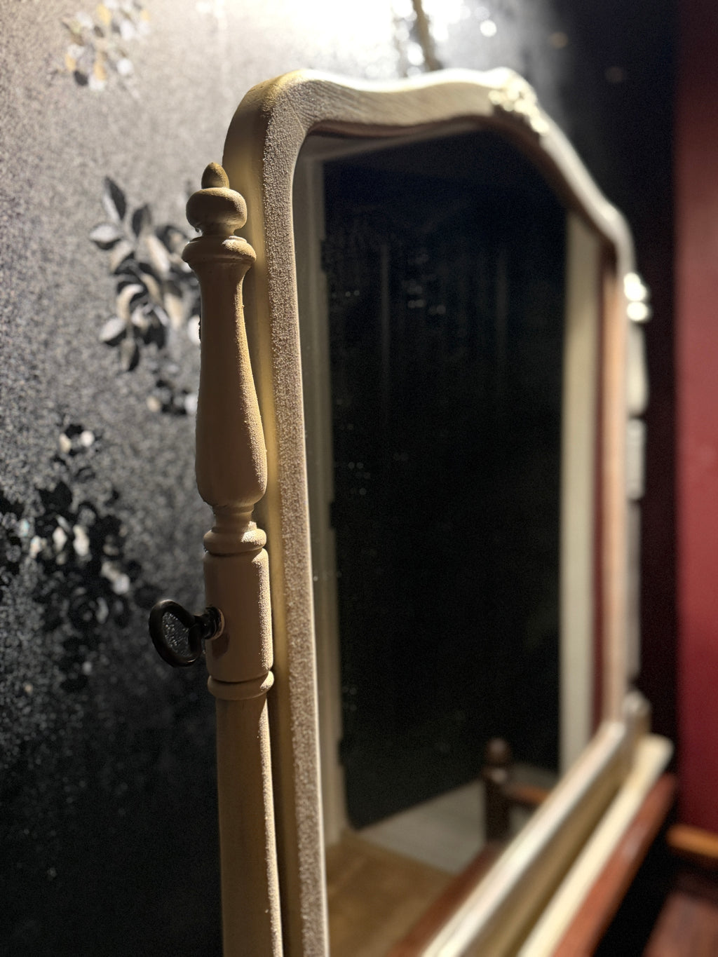 Edwardian Cream-Painted Tilting Vanity Mirror, c.1920–1929
