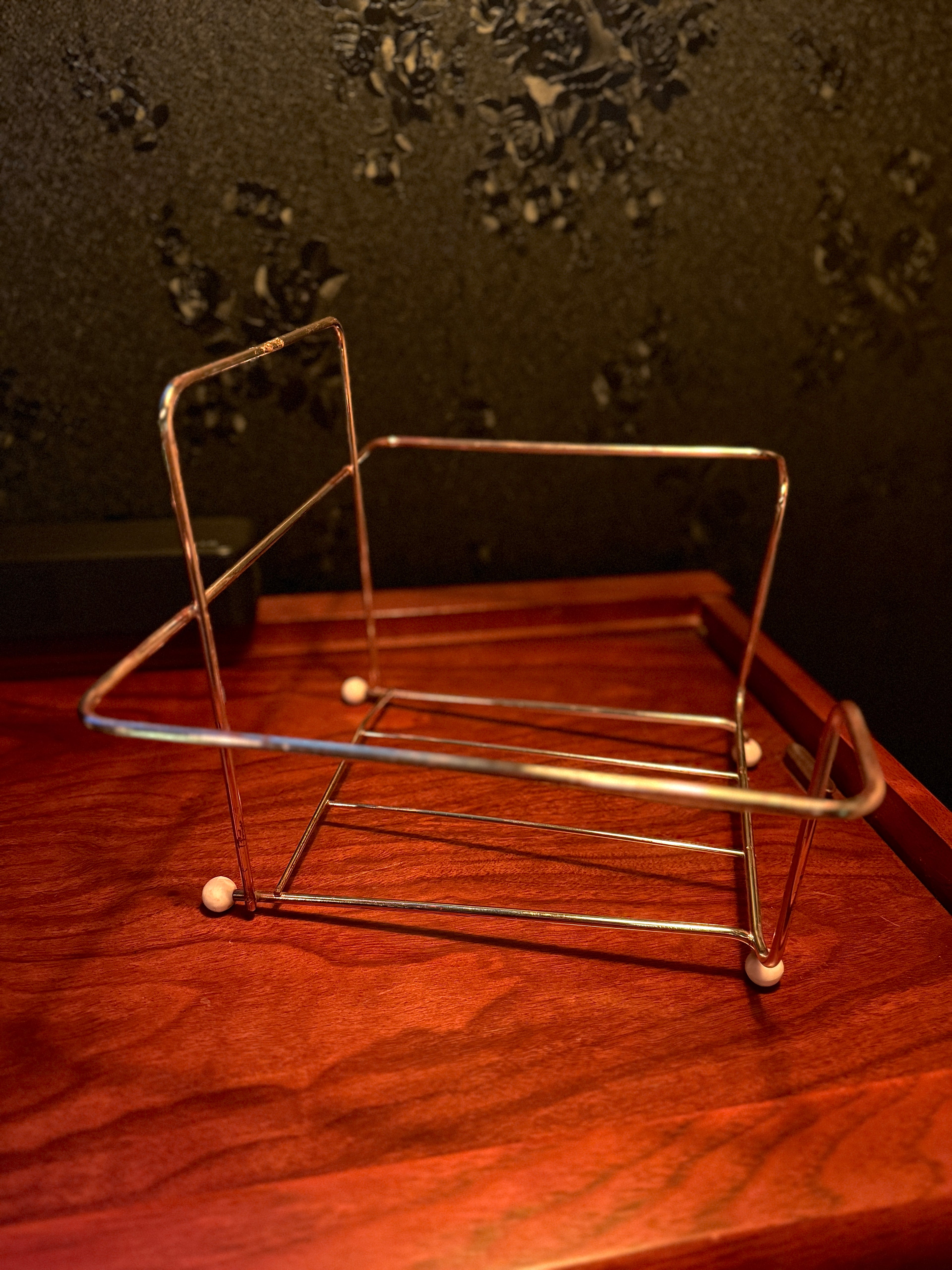 Mid-Century Gold Wire Record / Book Display Stand (c.1958–1968) – Sculptural Modernist Holder