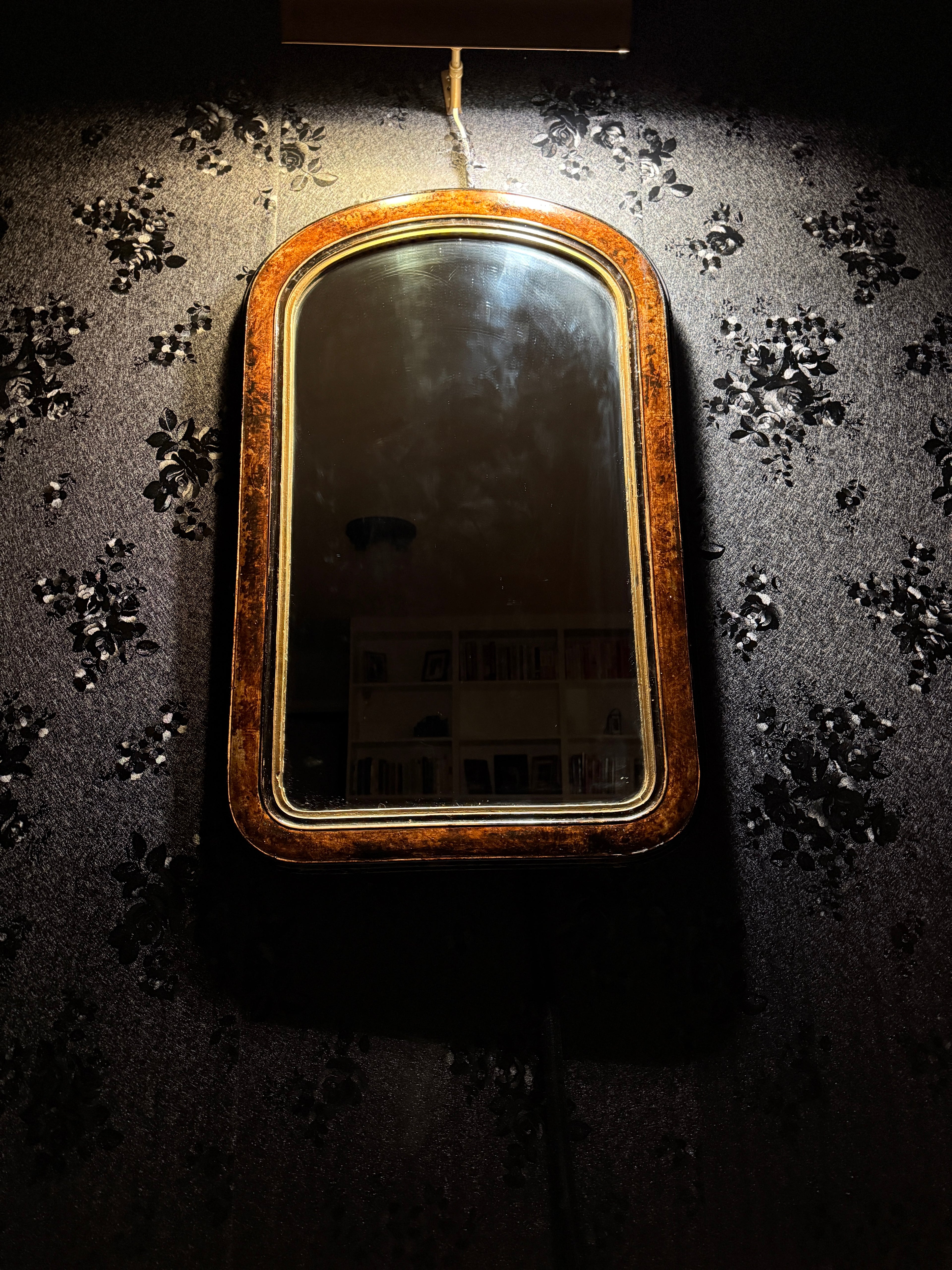 Antique Arched Faux-Burl Mirror (c.1890–1910) – Original Patina &amp; Early Silvered Glass