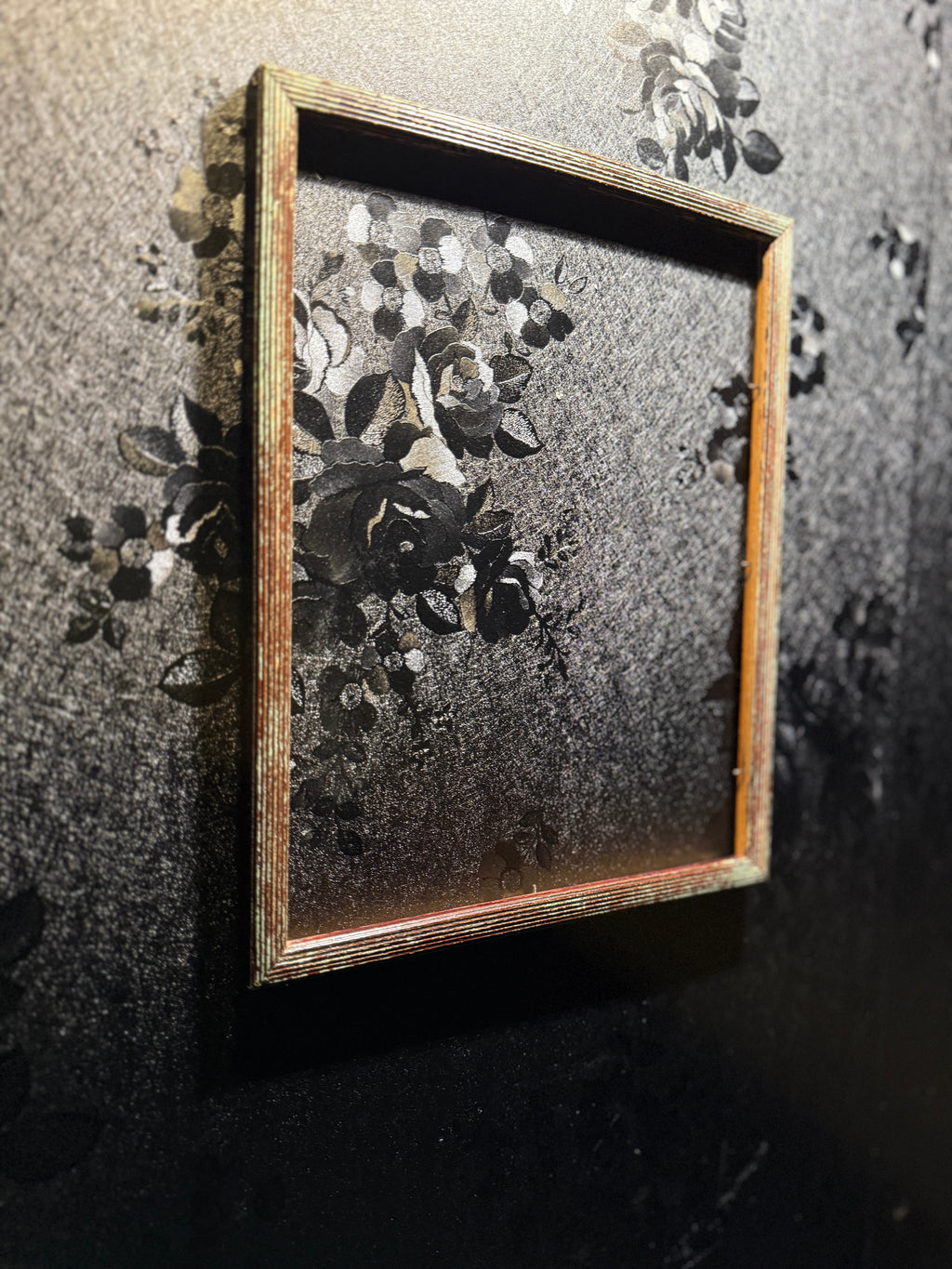 Mid-Century Modern Ribbed Wood Picture Frame With Original Aged Patina (c. 1950–1965)