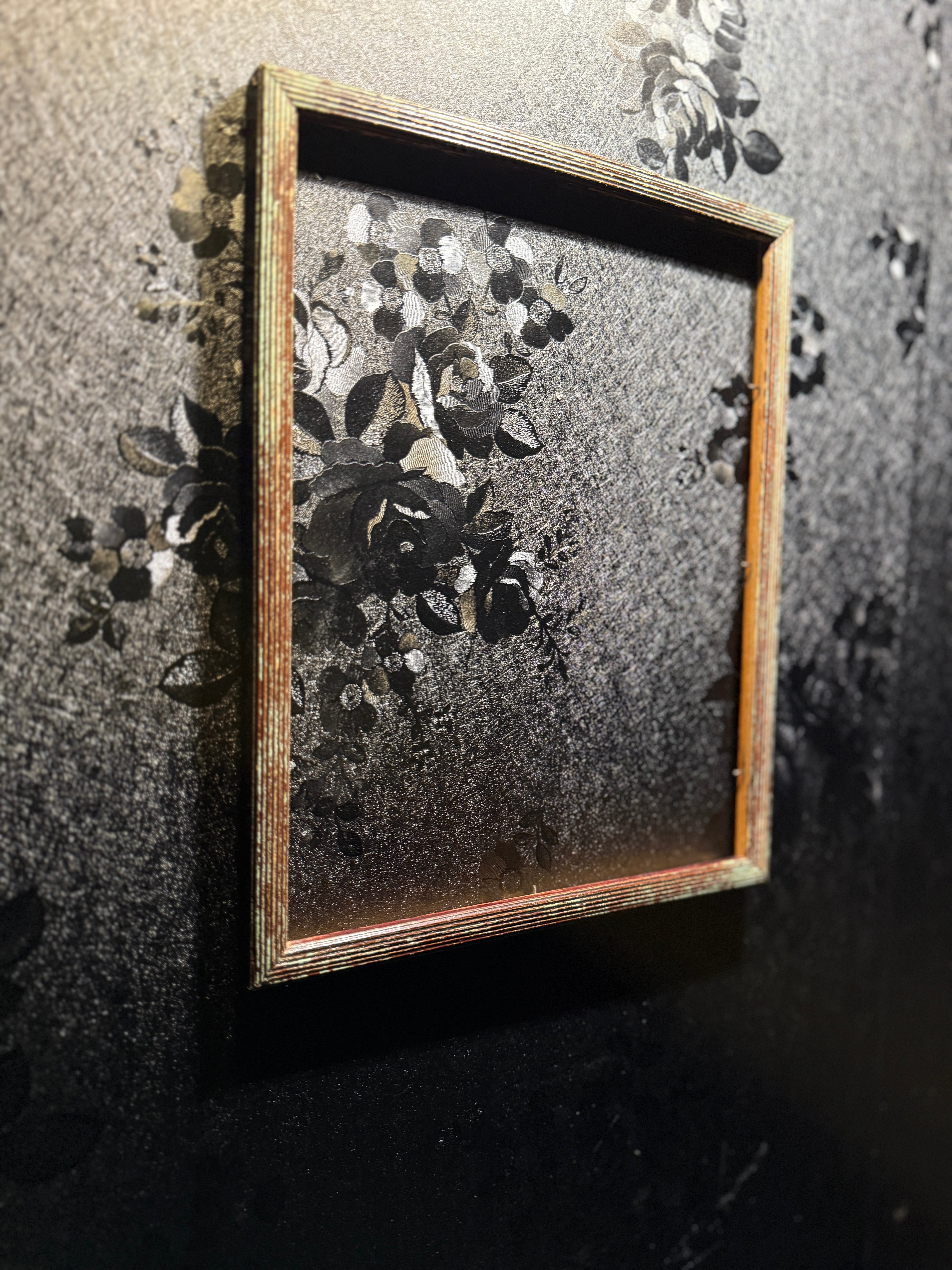 Mid-Century Modern Ribbed Wood Picture Frame With Original Aged Patina (c. 1950–1965)