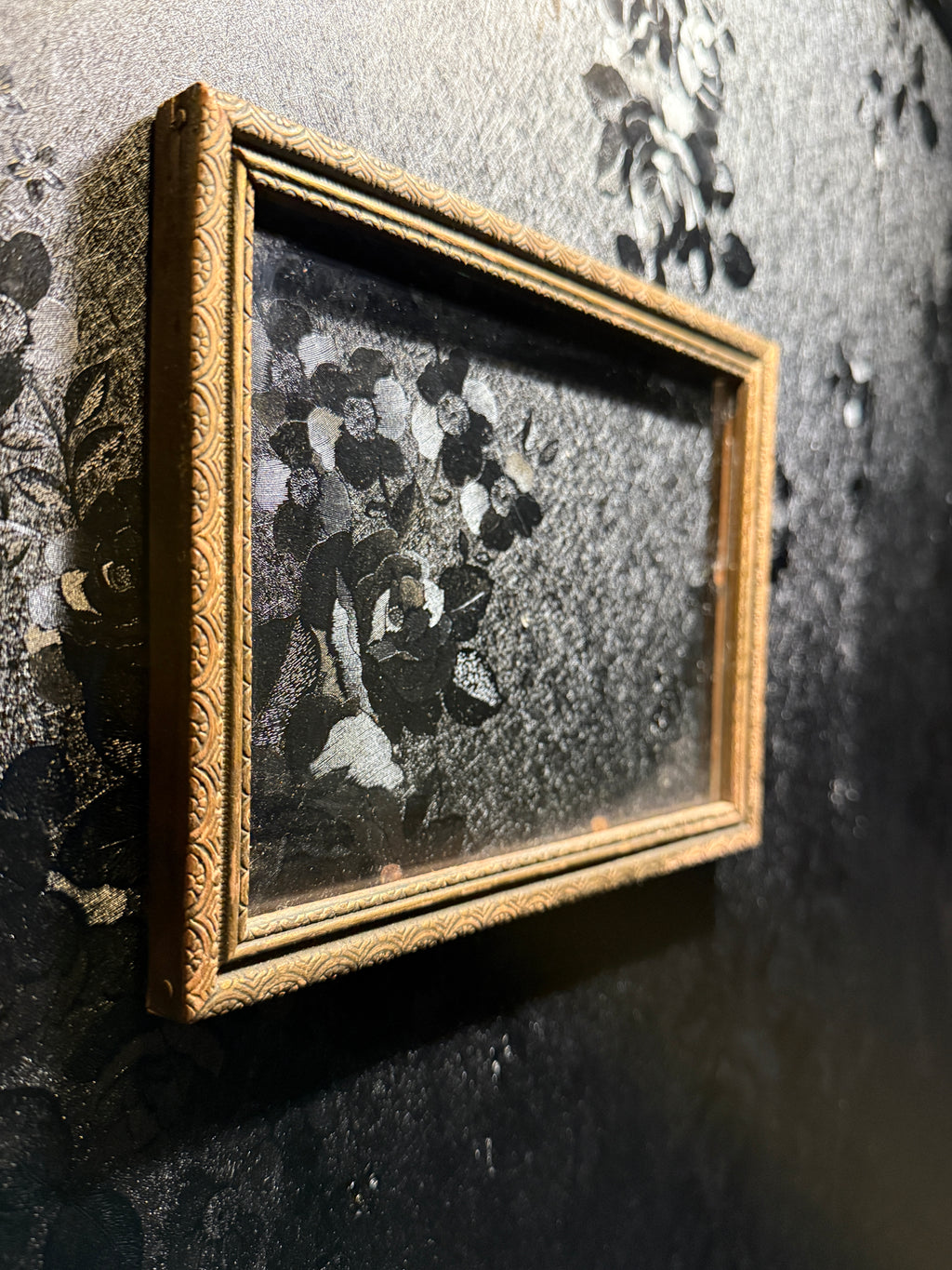 1915–1925 Gilt Metal Ornate Photo Frame – Antique Edwardian/Art Deco Mini Frame