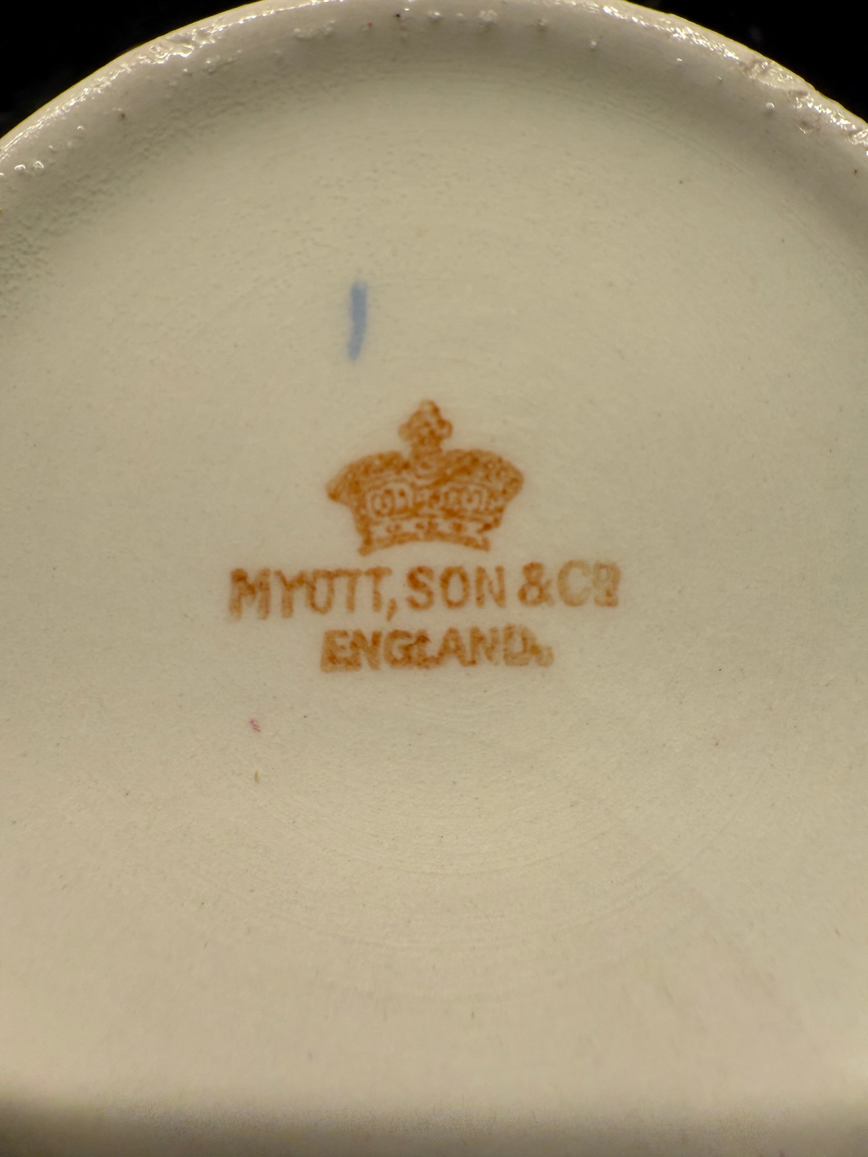 Art Deco Myott, Son & CoBowl (1925–1940) – English Ironstone with Faceted Sides