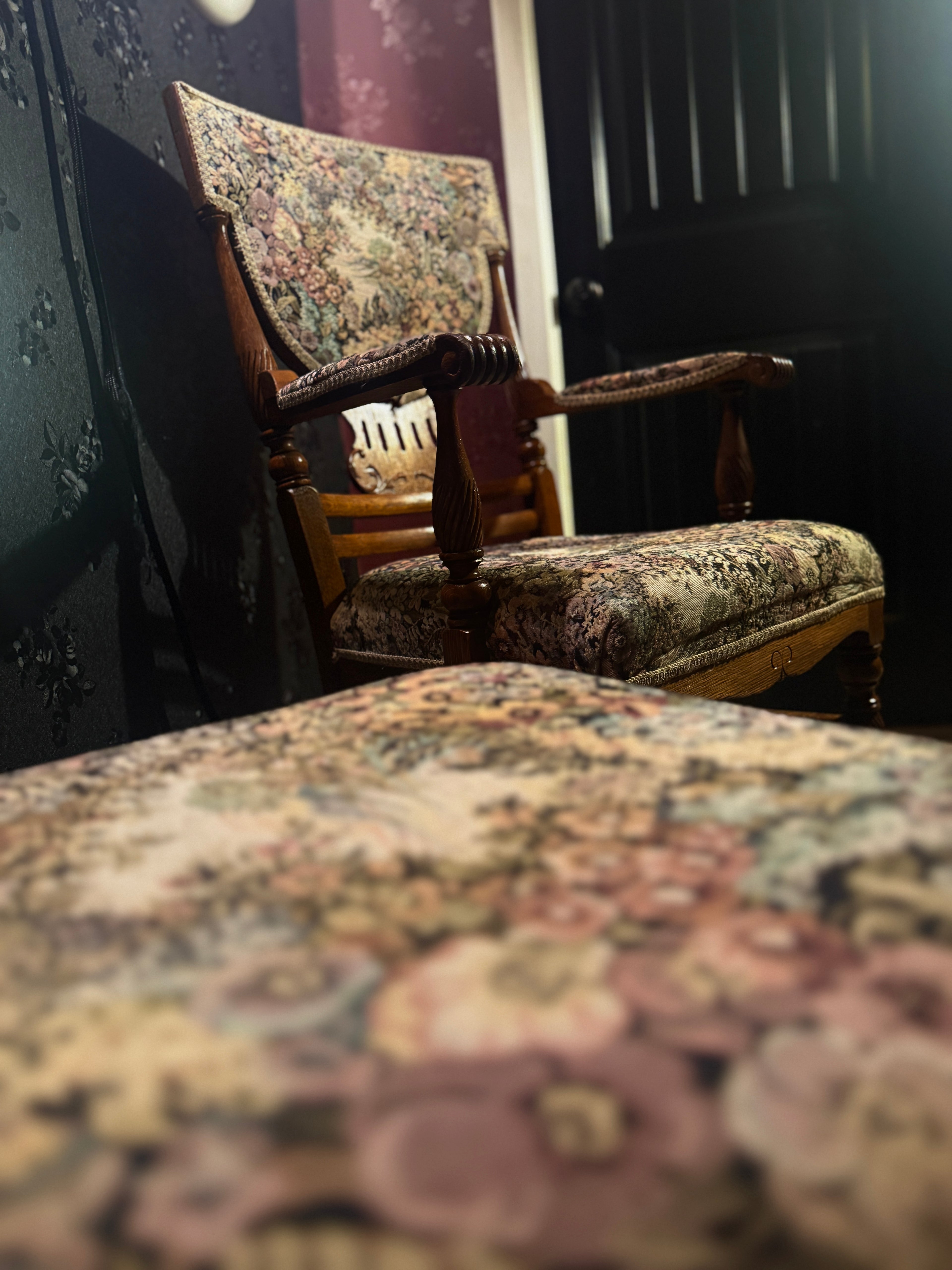 Pair of Late Victorian Revival Tapestry Armchairs (c. 1890-1910) – Carved Oak Frames with Floral Upholstery